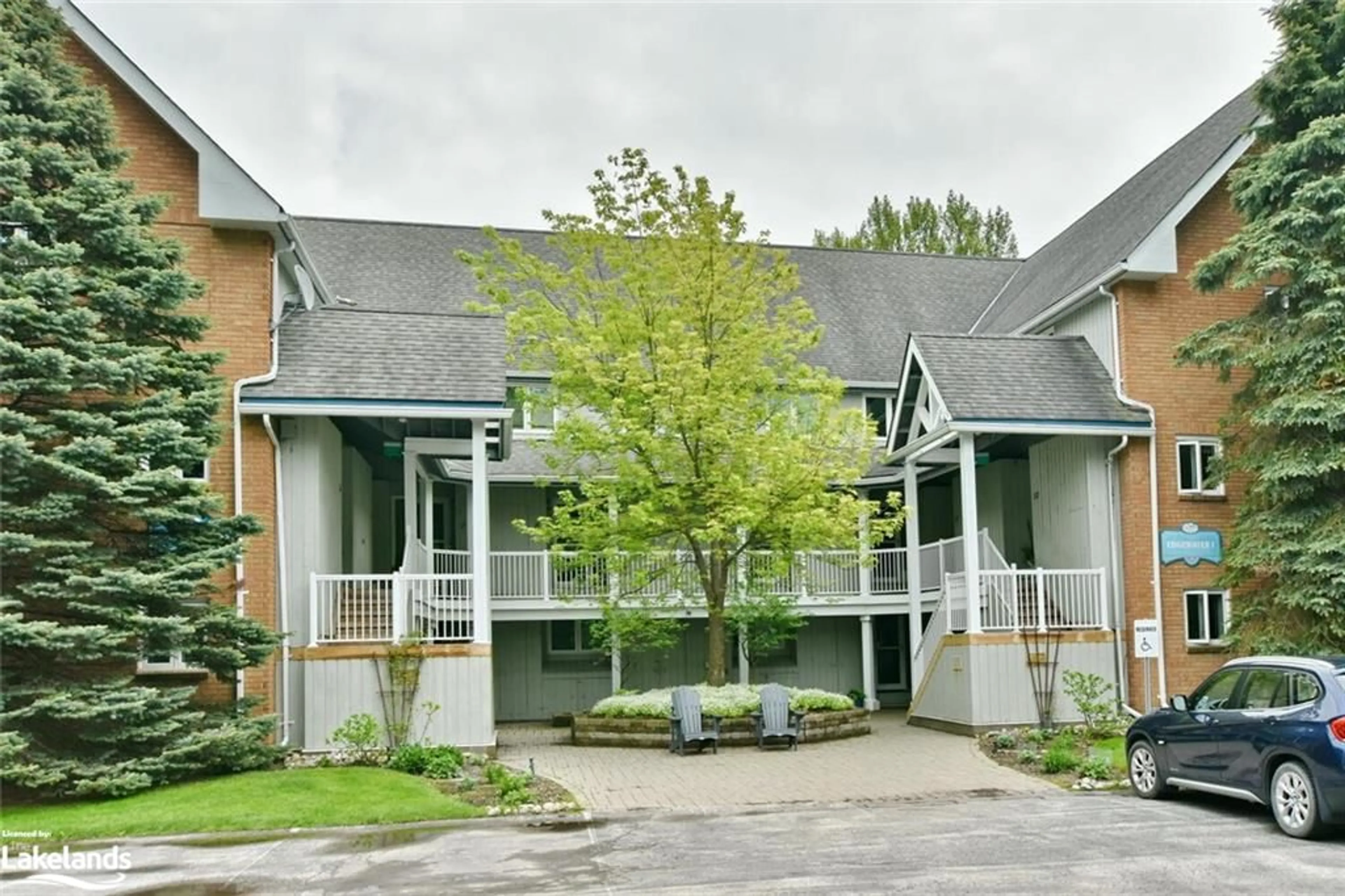 A pic from exterior of the house or condo, the front or back of building for 2 Ramblings Way #12, Collingwood Ontario L9Y 5C6