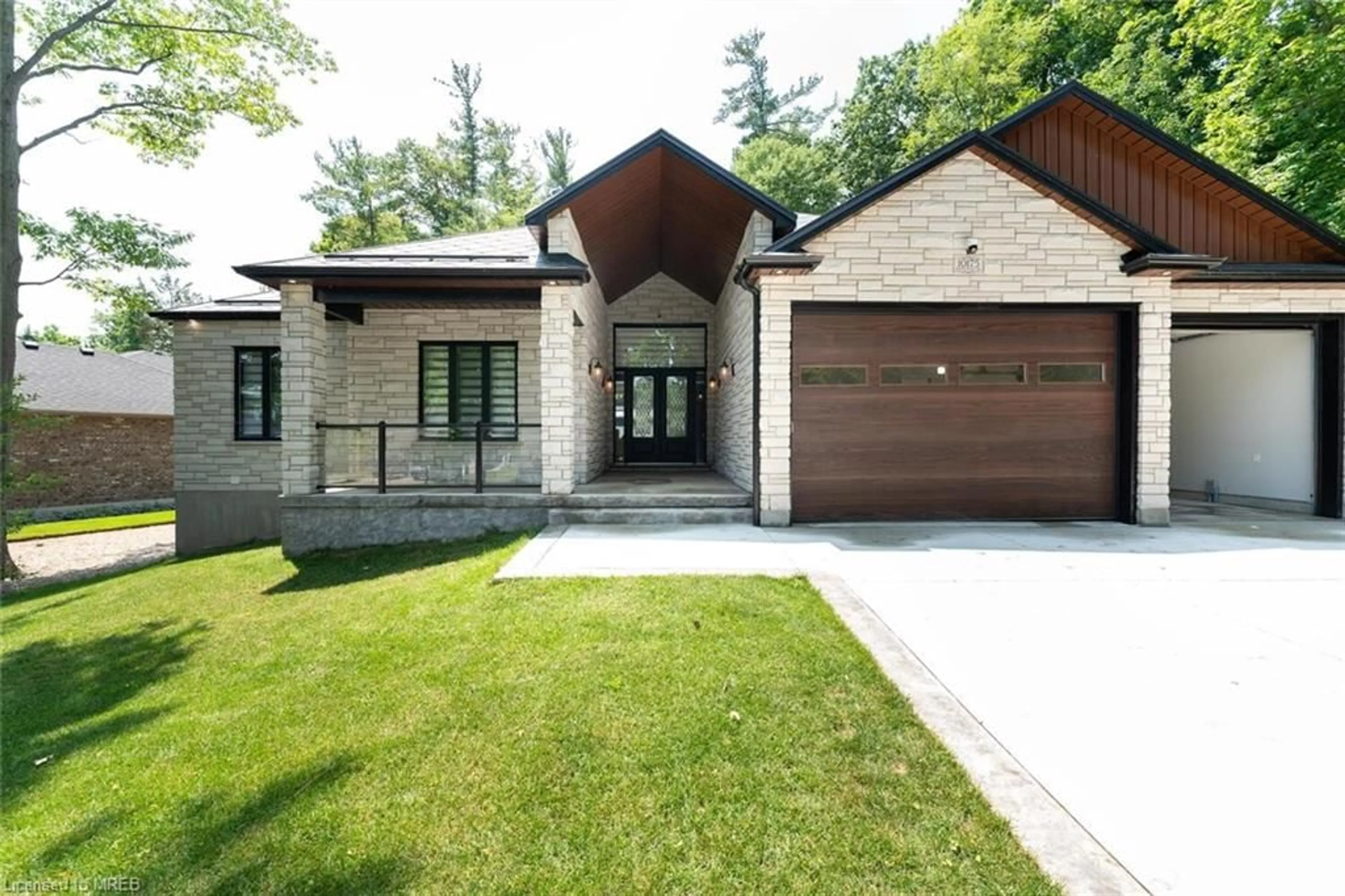 Home with brick exterior material for 10175 Merrywood Dr, Grand Bend Ontario N0M 1T0