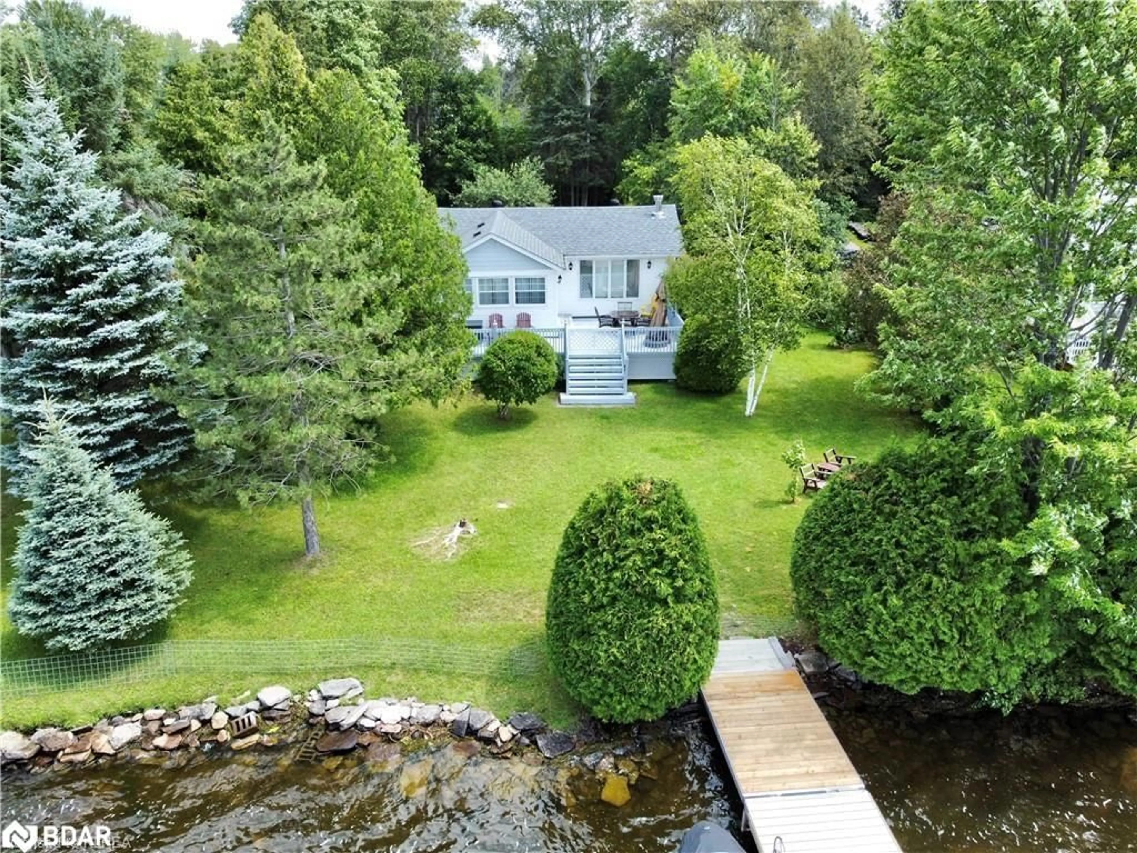 Cottage for 1 Reo Ave, Fenelon Falls Ontario K0M 1N0