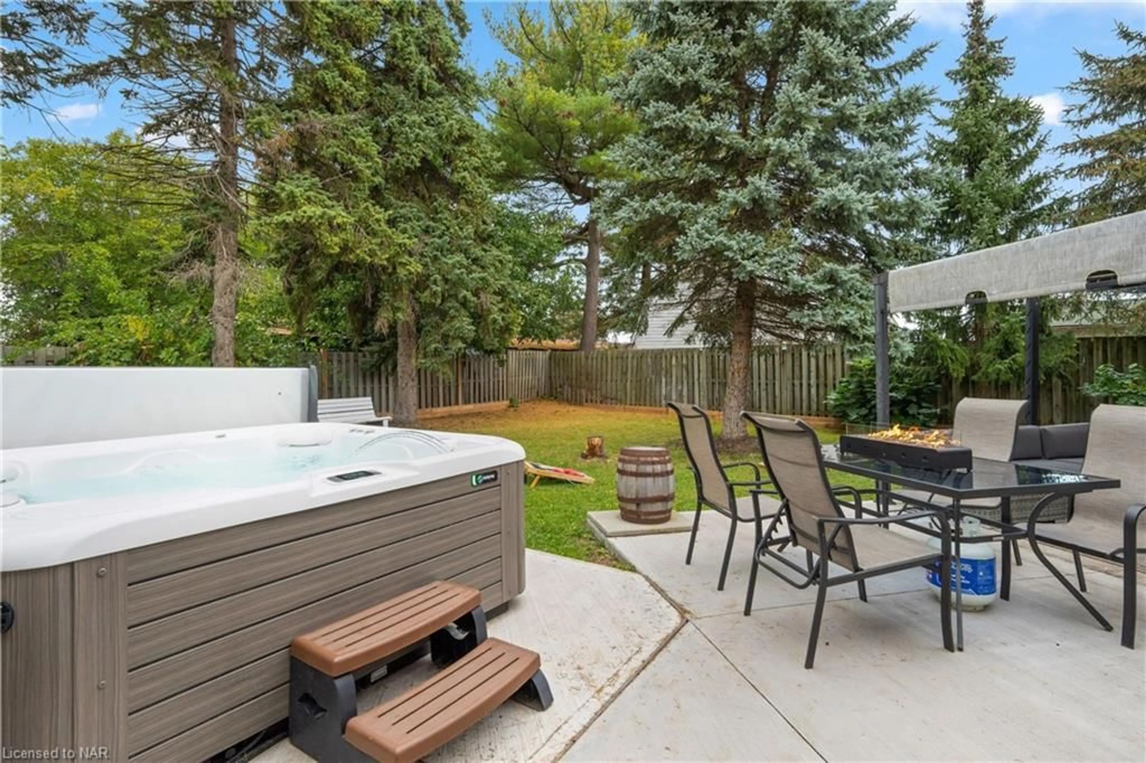 Patio for 1846 Niagara Stone Rd, Niagara-on-the-Lake Ontario L0S 1J0