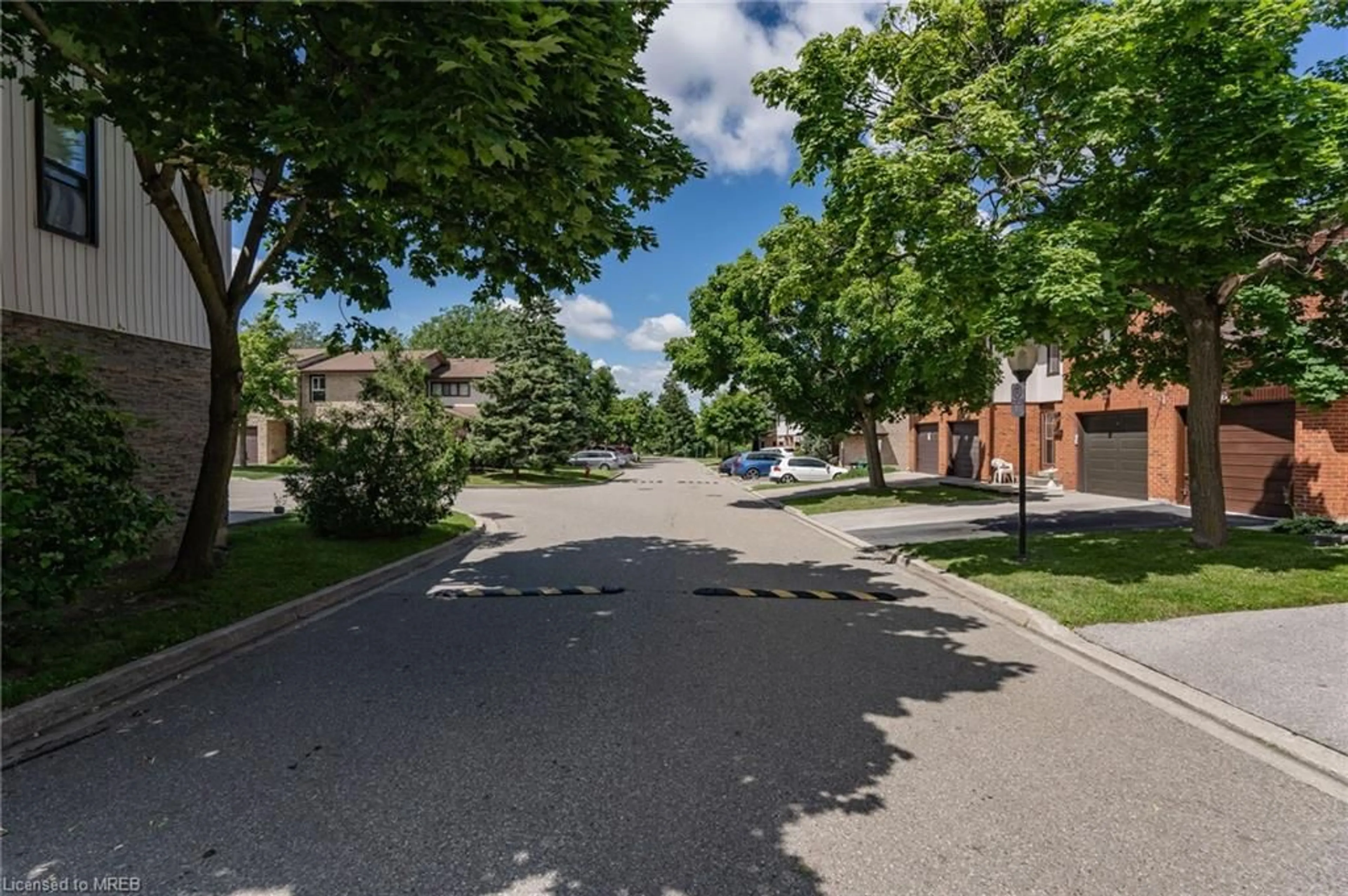 Street view for 88 Dawson Cres, Peel Ontario L6V 3M6