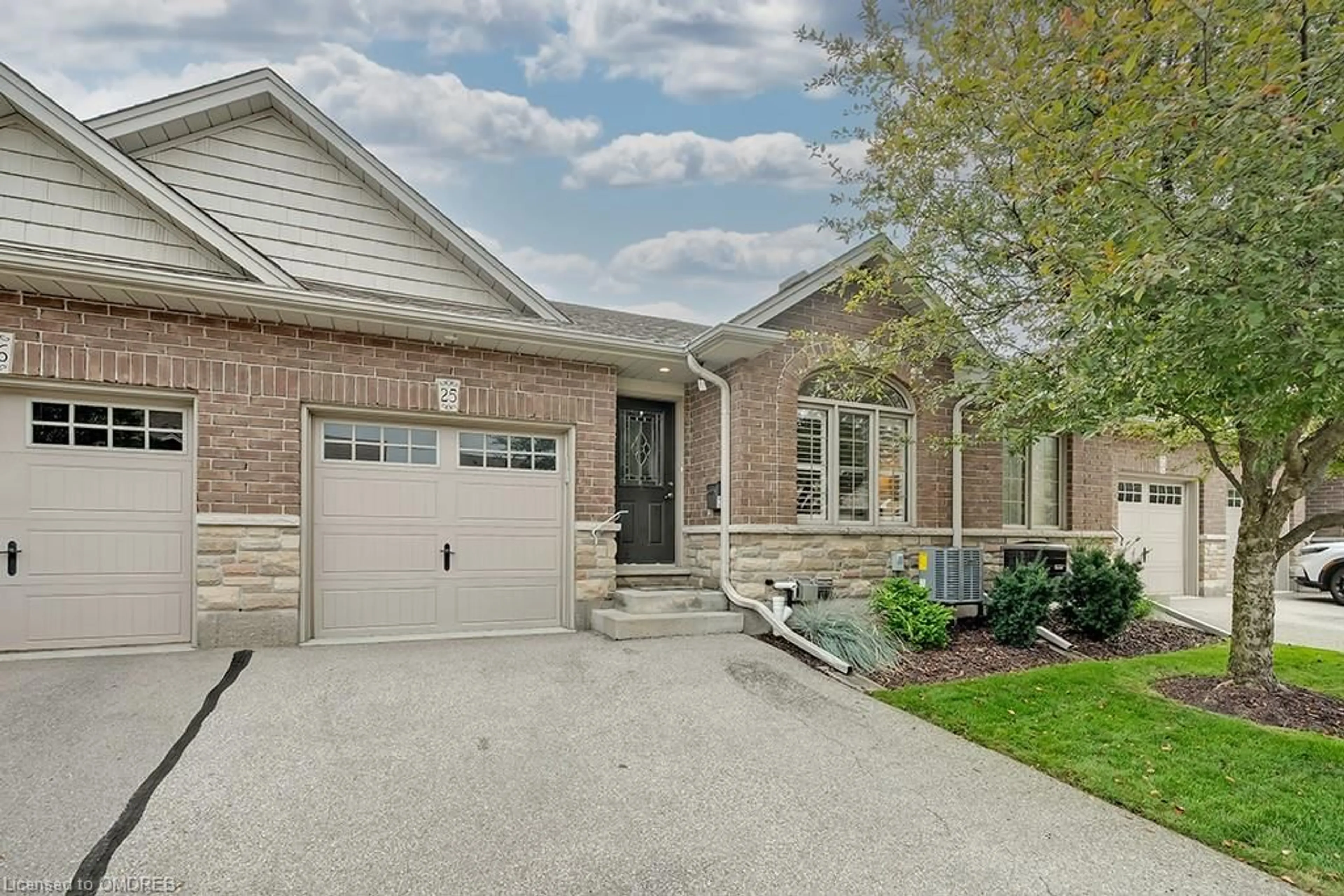 Home with brick exterior material for 560 Grey St #25, Brantford Ontario N3S 0C4