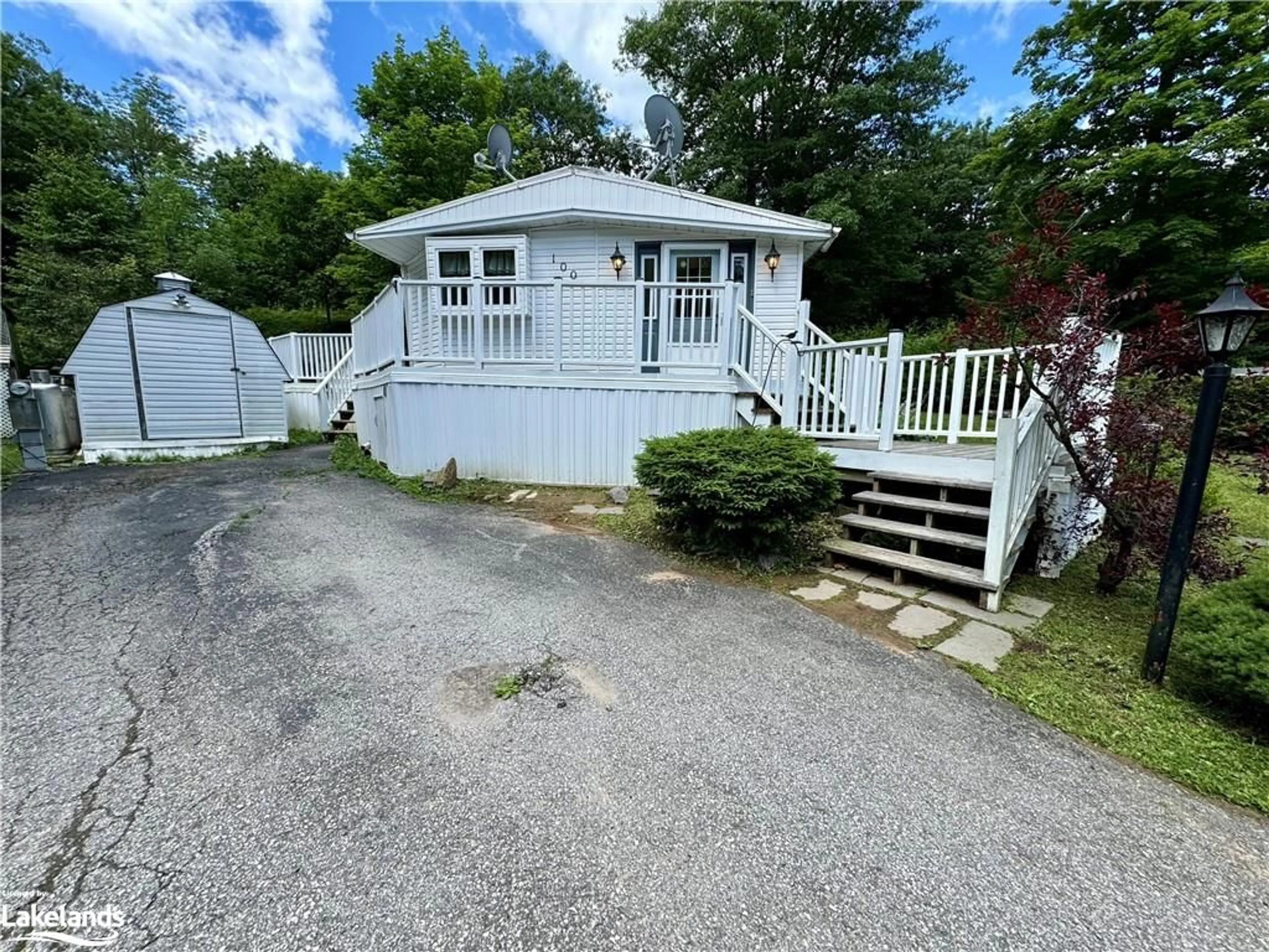 Cottage for 1007 Racoon Rd #100, Gravenhurst Ontario P1P 1R1