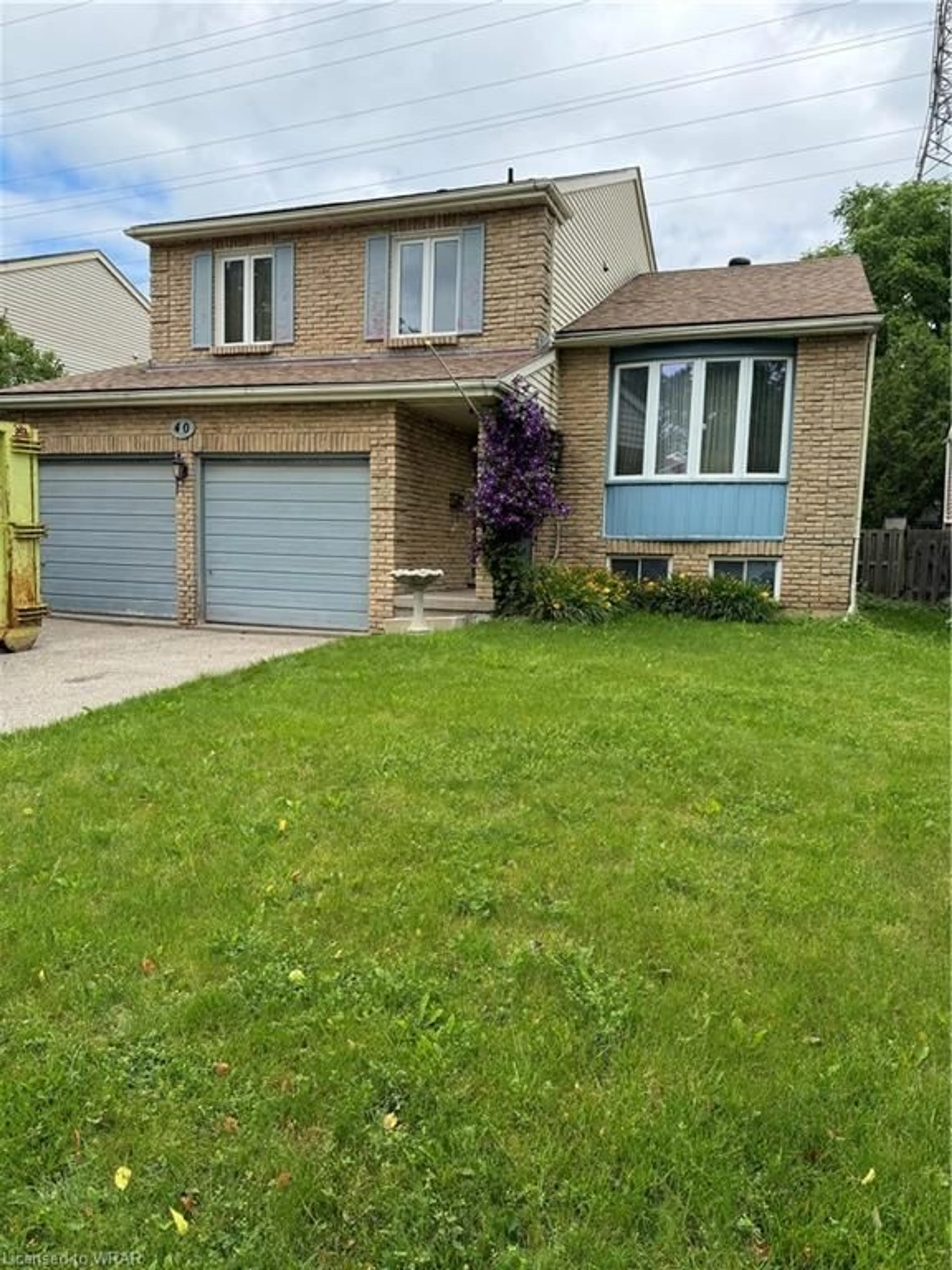 Frontside or backside of a home for 40 Highview Dr, Kitchener Ontario N2N 1W4