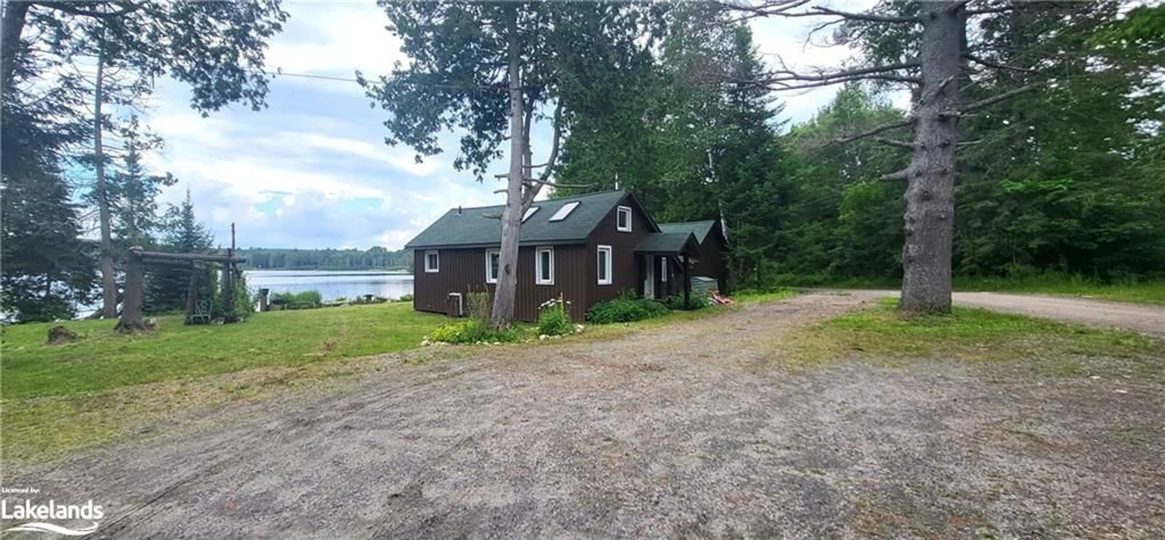 Cottage for 163 Oudaze Lake Rd Rd, Huntsville Ontario P0A 1R0