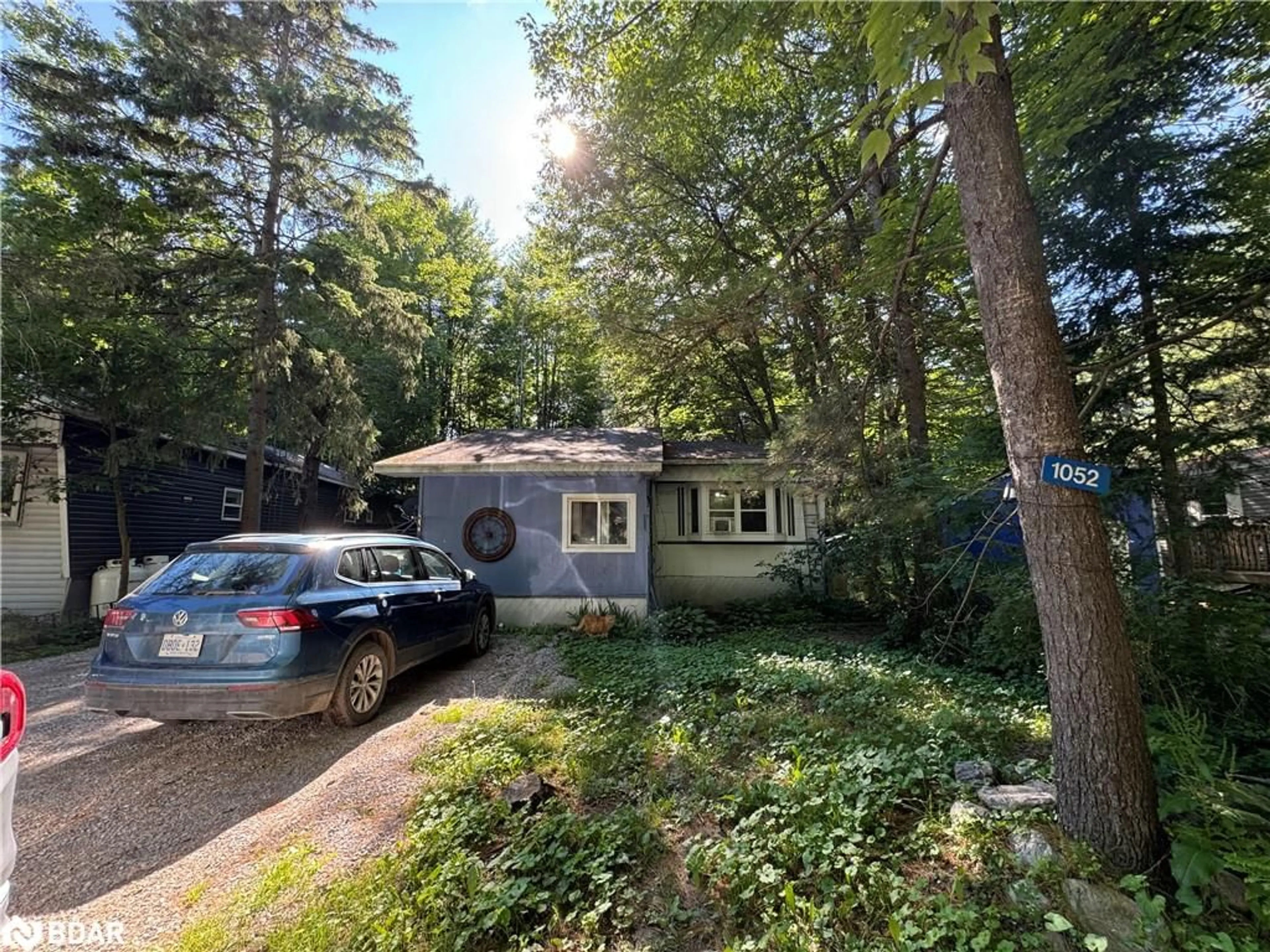 Cottage for 1052 Four Seasons Park Rd, Gravenhurst Ontario P0E 1N0