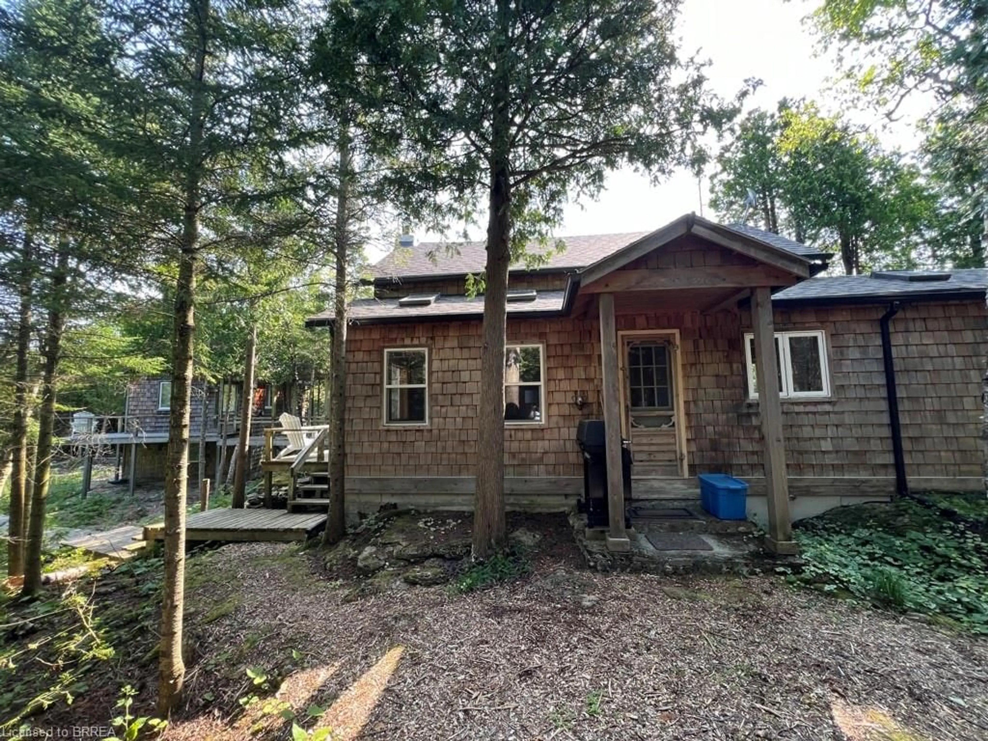 Shed for 30 Elgin St, Tobermory Ontario N0H 2R0