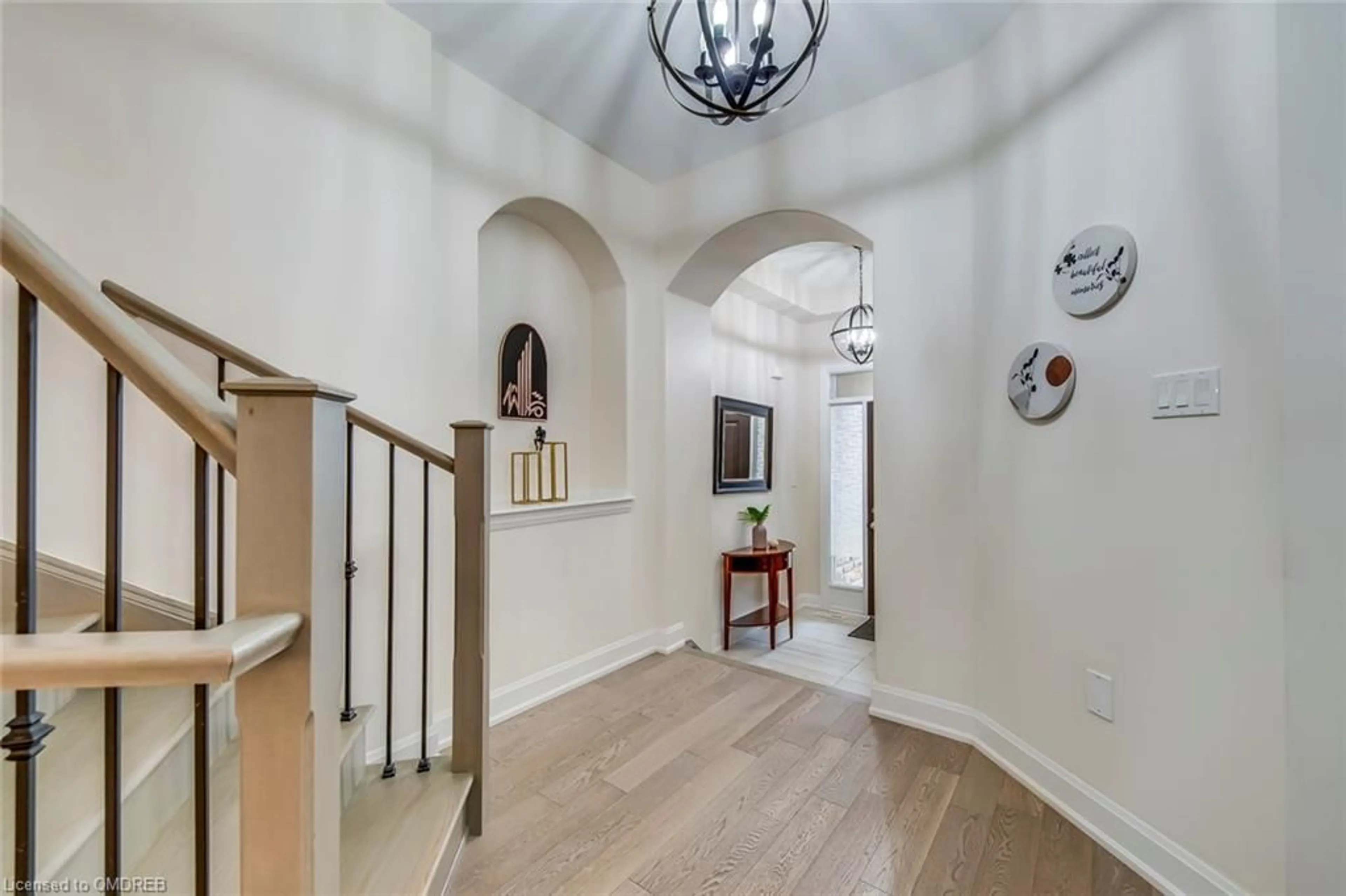 Indoor entryway for 3129 Riverpath Common, Oakville Ontario L6M 1P6