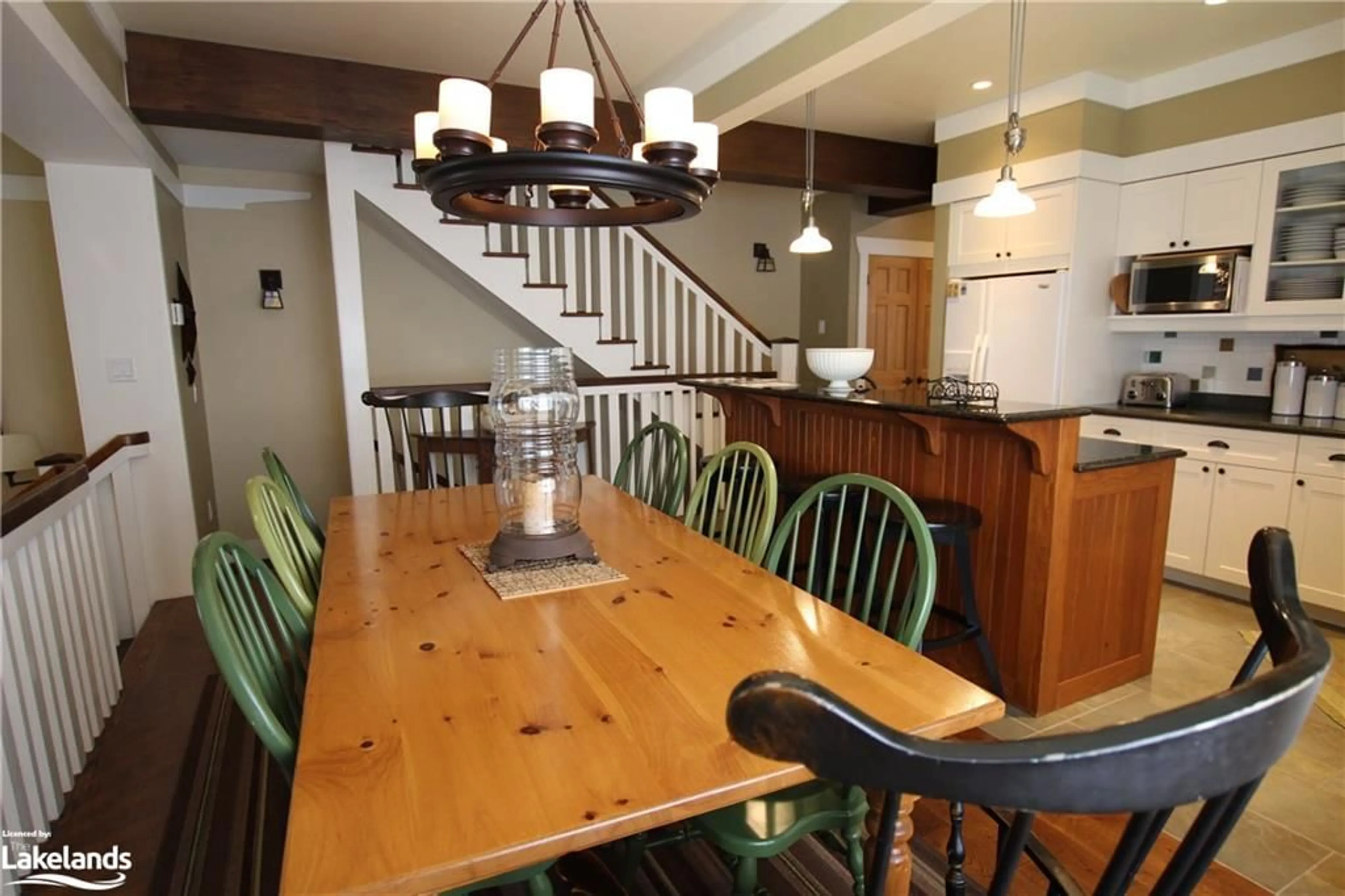 Dining room, wood floors, cottage for 1020 Birch Glen Rd #VILLA 13, WEEK 8, Baysville Ontario P0B 1A0