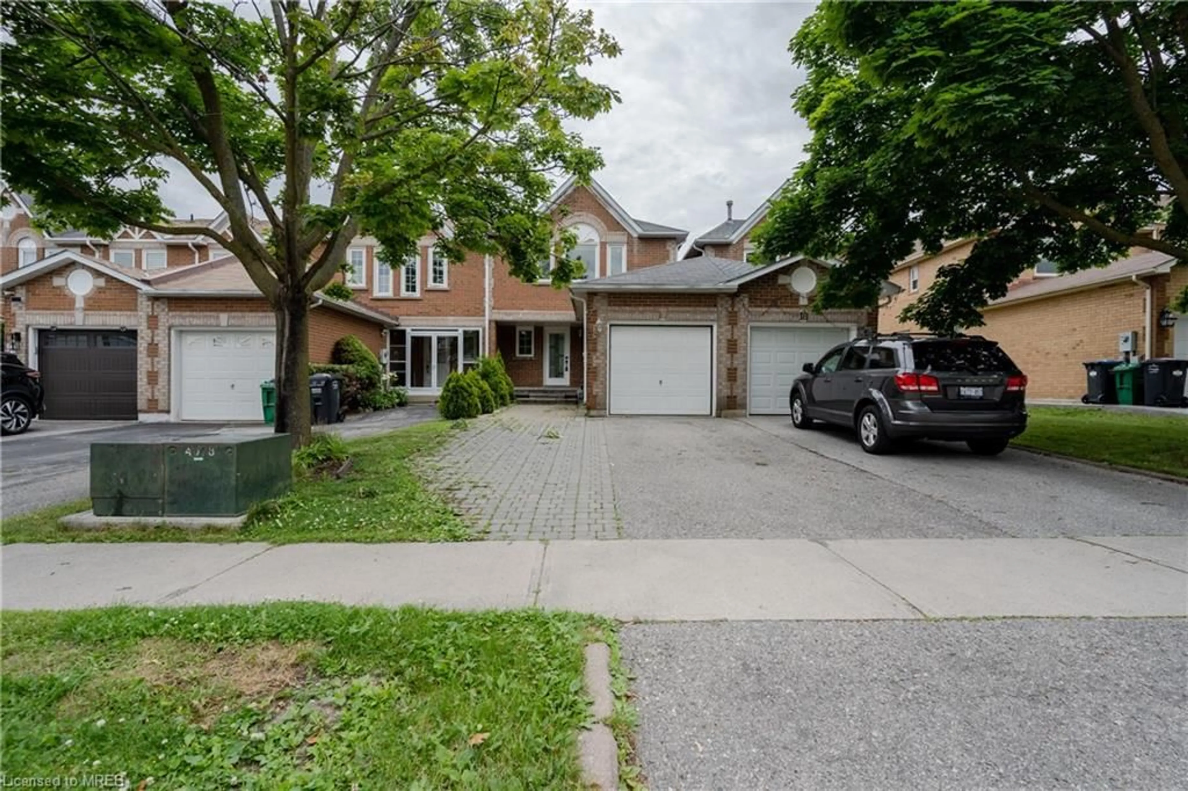 Street view for 16 Mullis Cres, Brampton Ontario L6Y 4T3