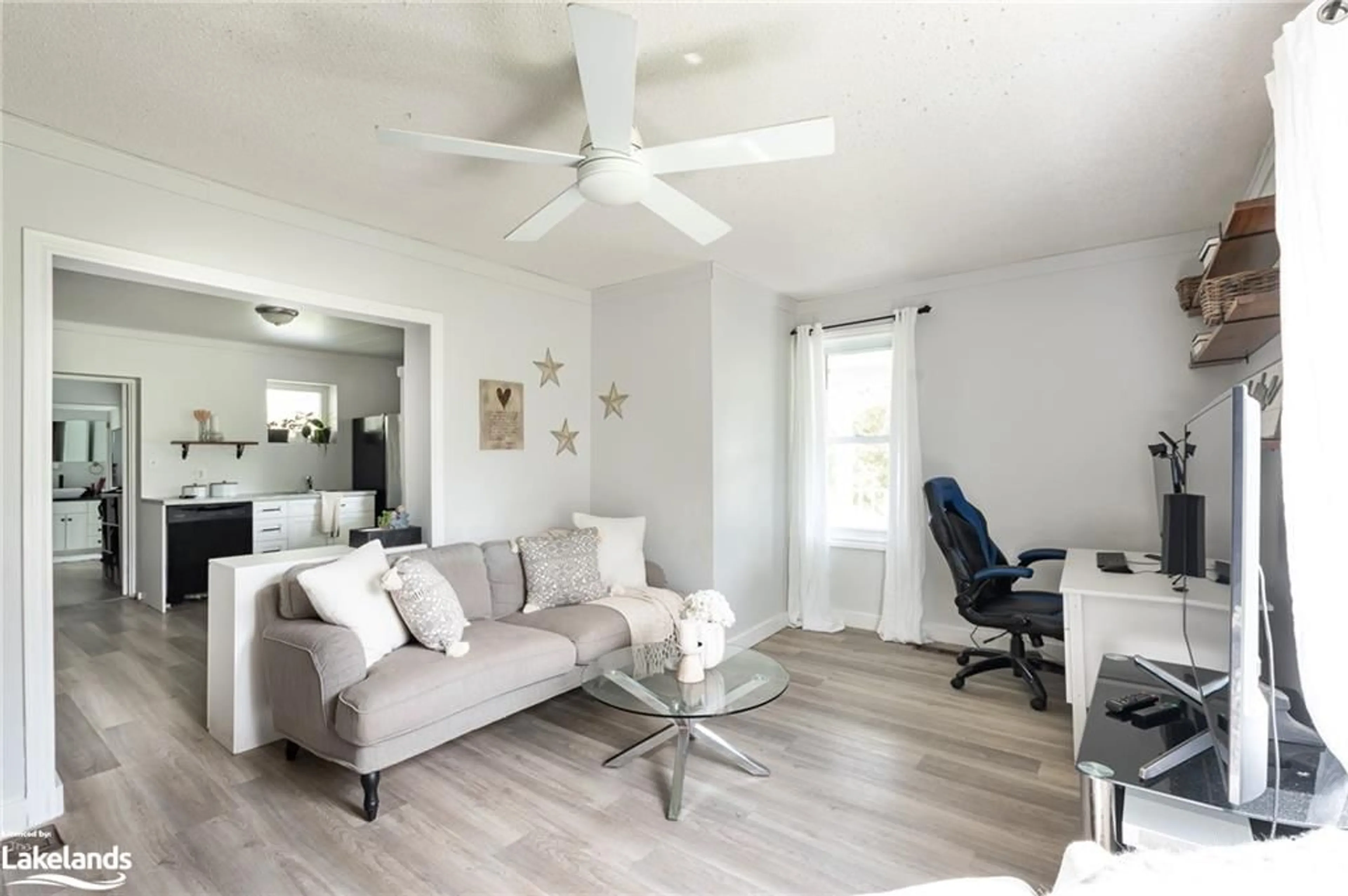 Living room, wood floors for 165 Yonge St, Burk's Falls Ontario P0A 1C0