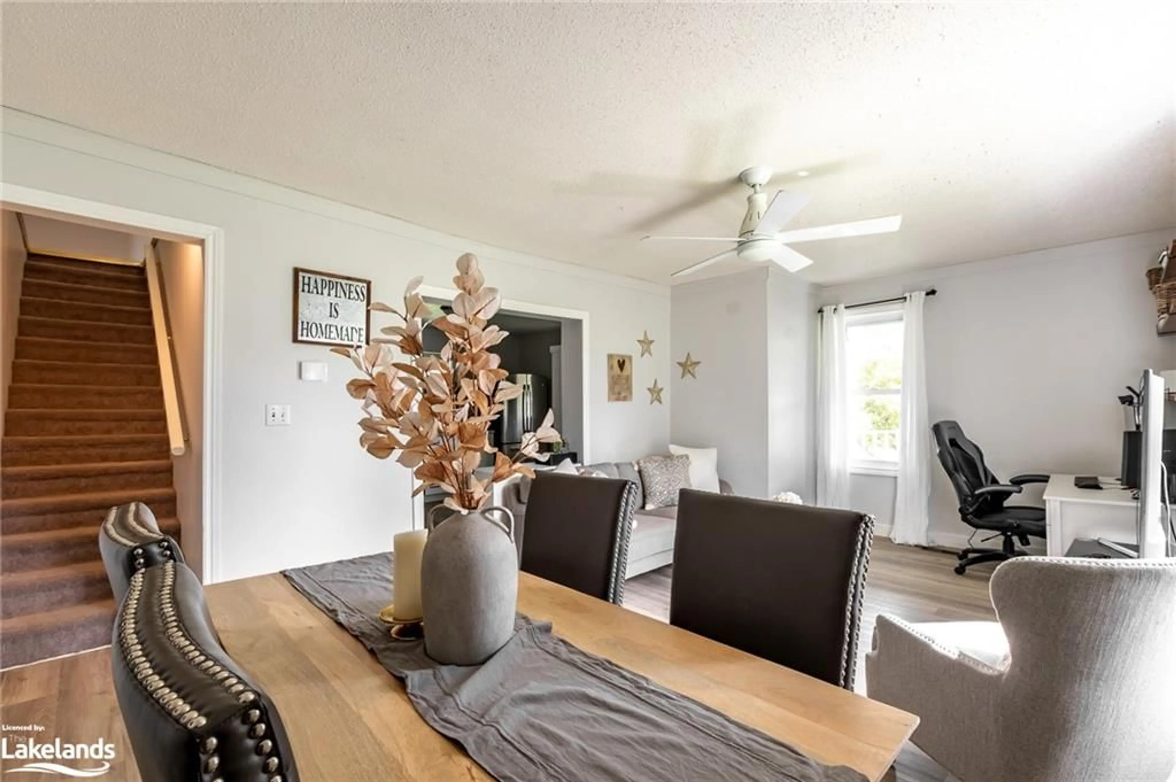 Dining room, wood floors, cottage for 165 Yonge St, Burk's Falls Ontario P0A 1C0