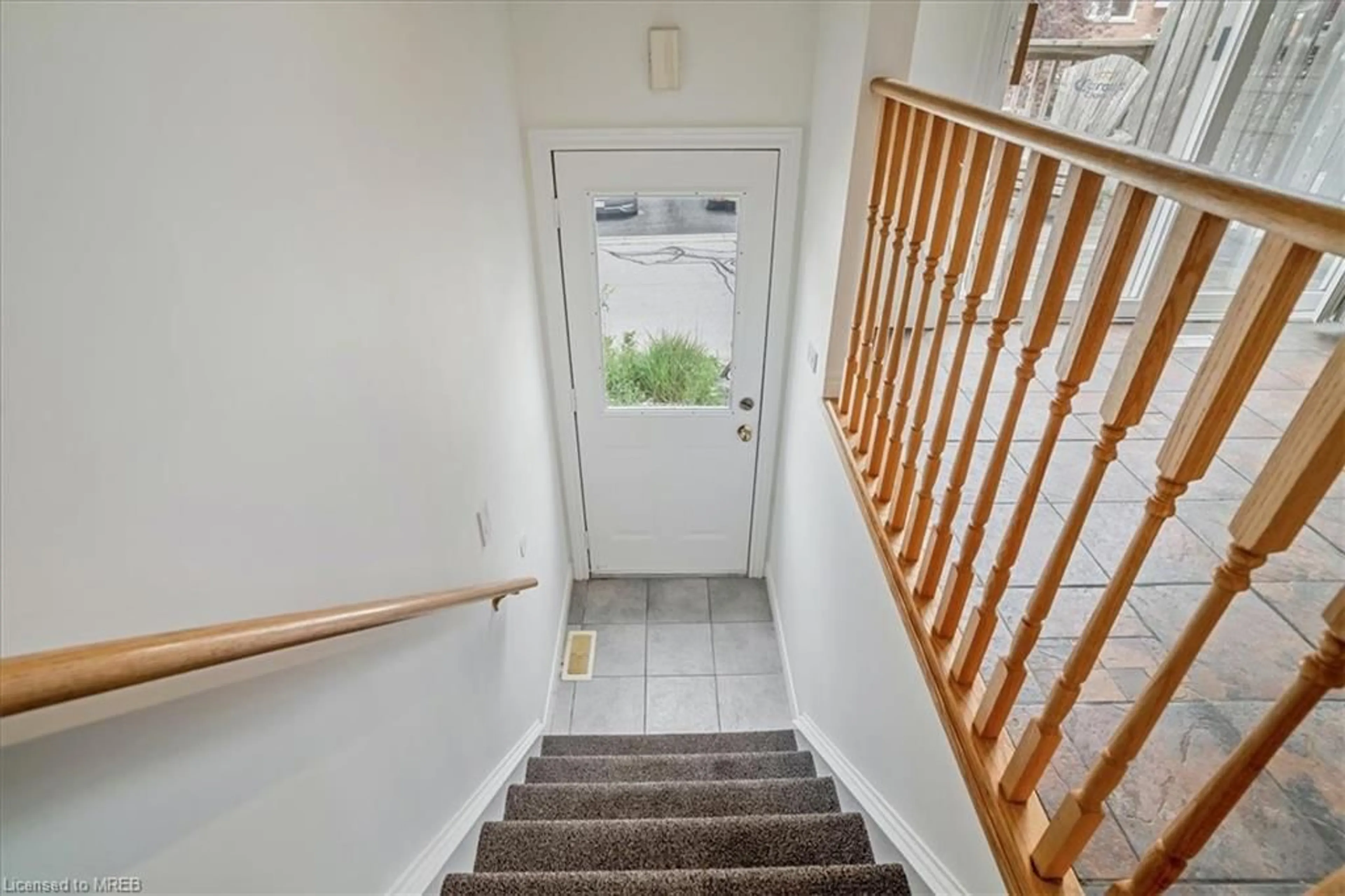 Stairs for 1751 Lampman Ave #11, Burlington Ontario L7L 6W2