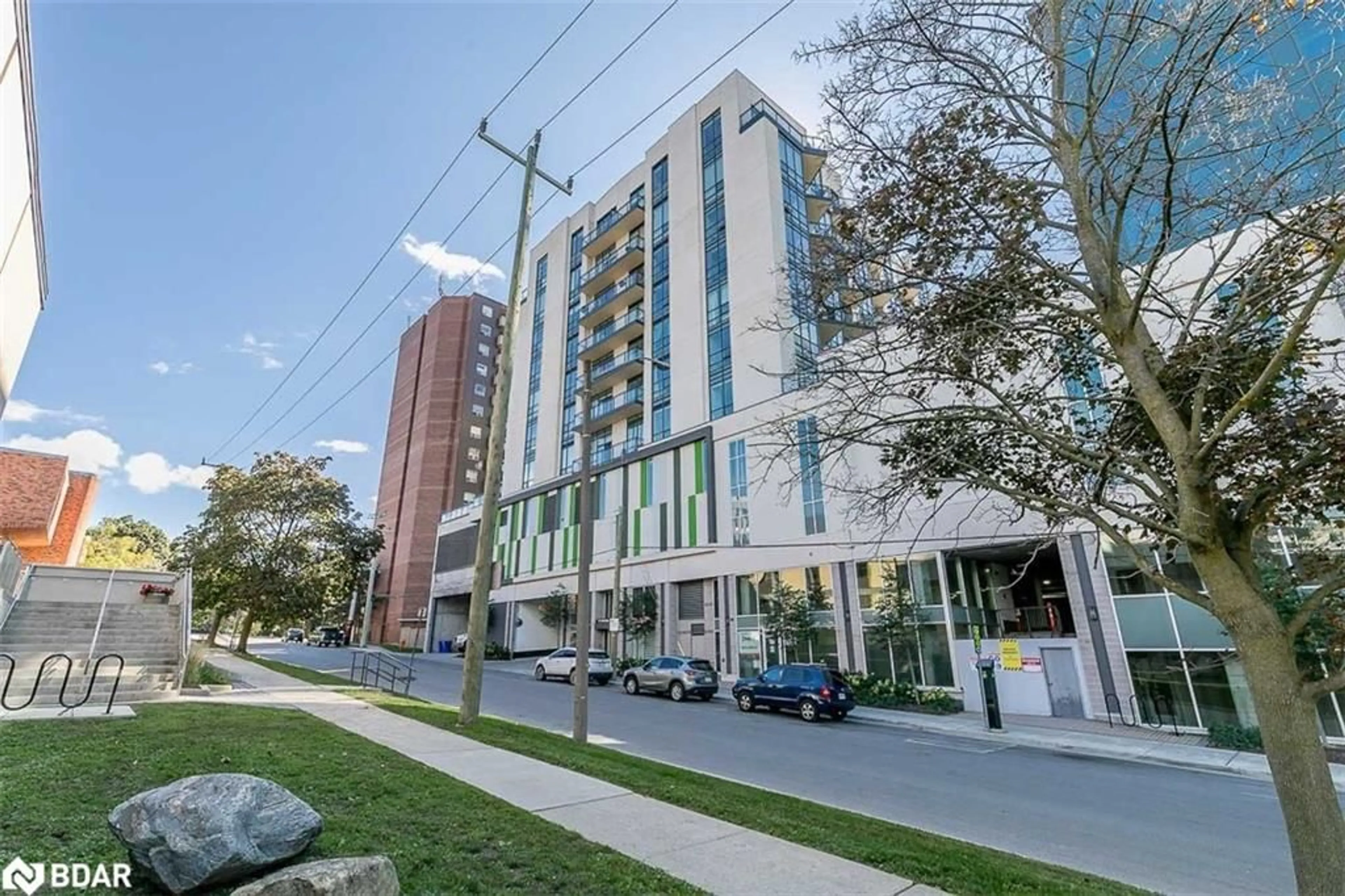 Outside view for 111 Worsley St #304, Barrie Ontario L4M 0J5