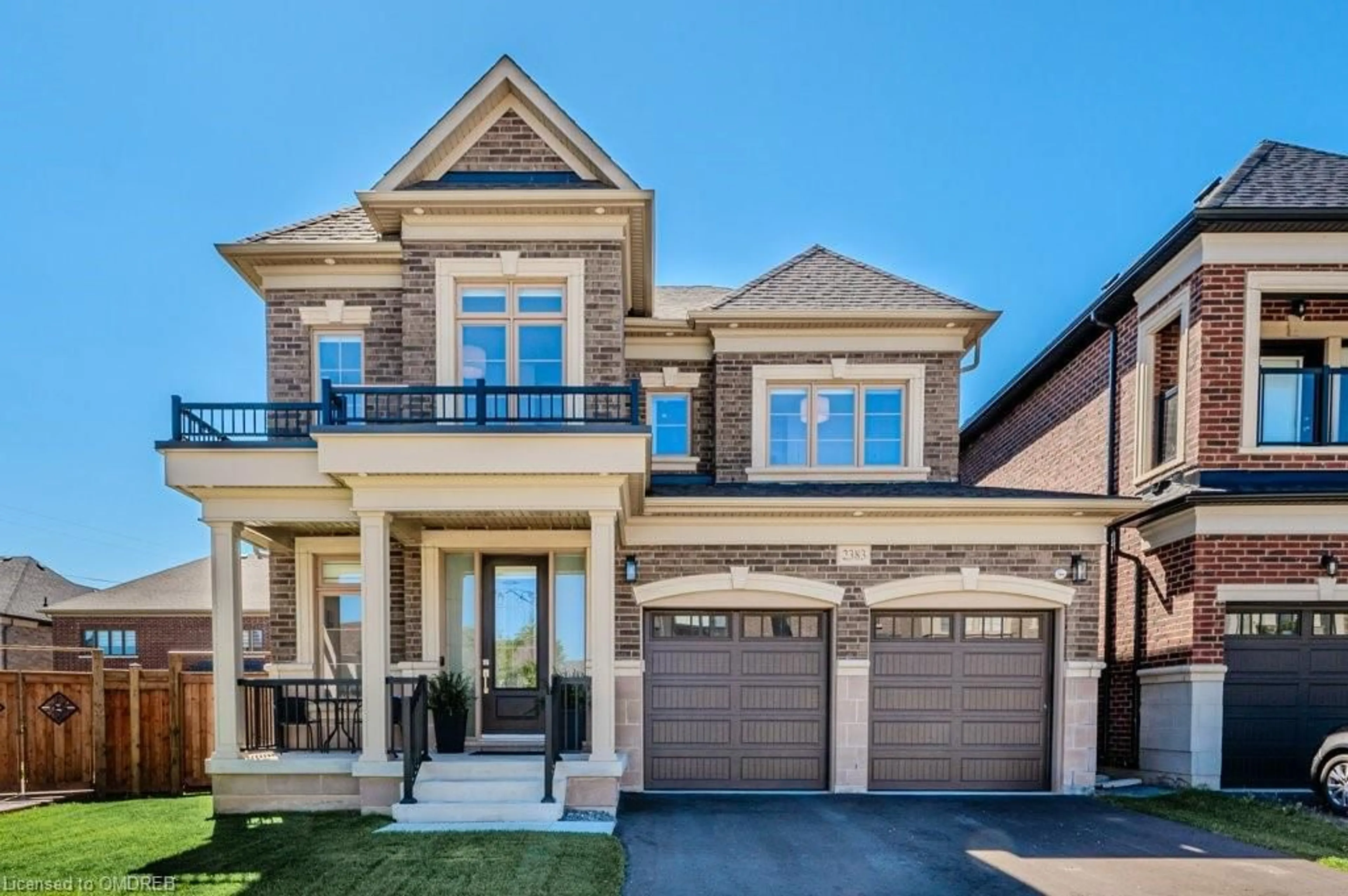 Home with brick exterior material for 2383 Irene Crescent, Oakville Ontario L6M 5M3