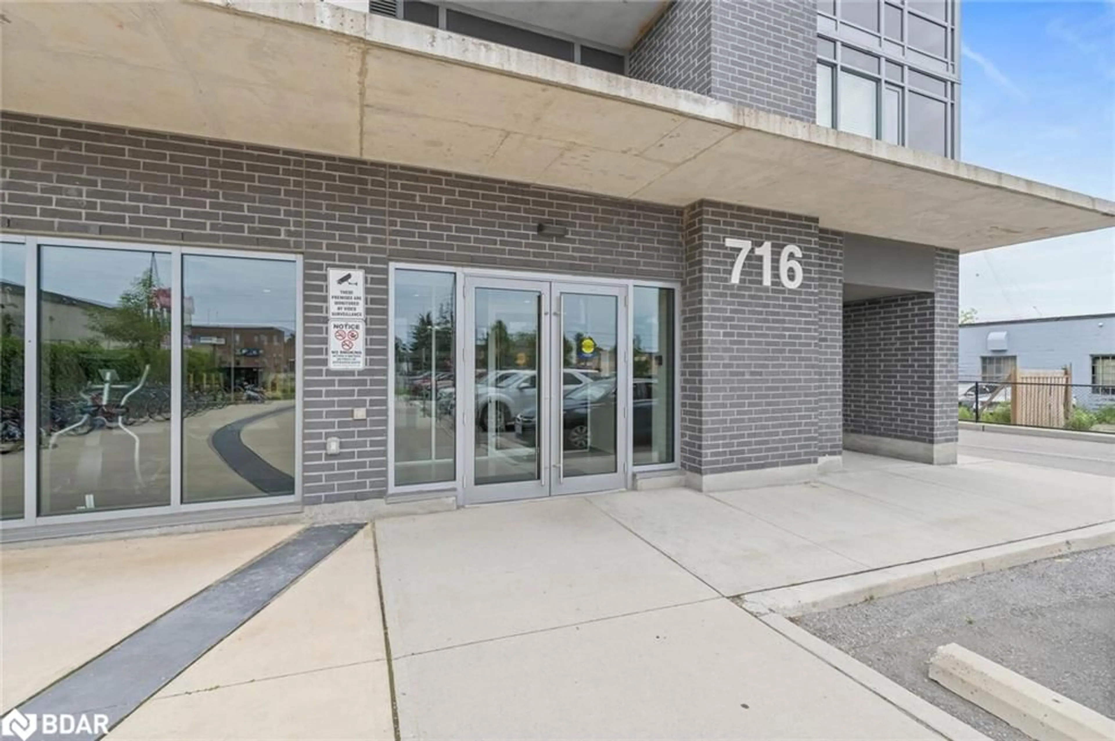 Indoor foyer for 716 Main St #207, Halton Ontario L9T 9L9