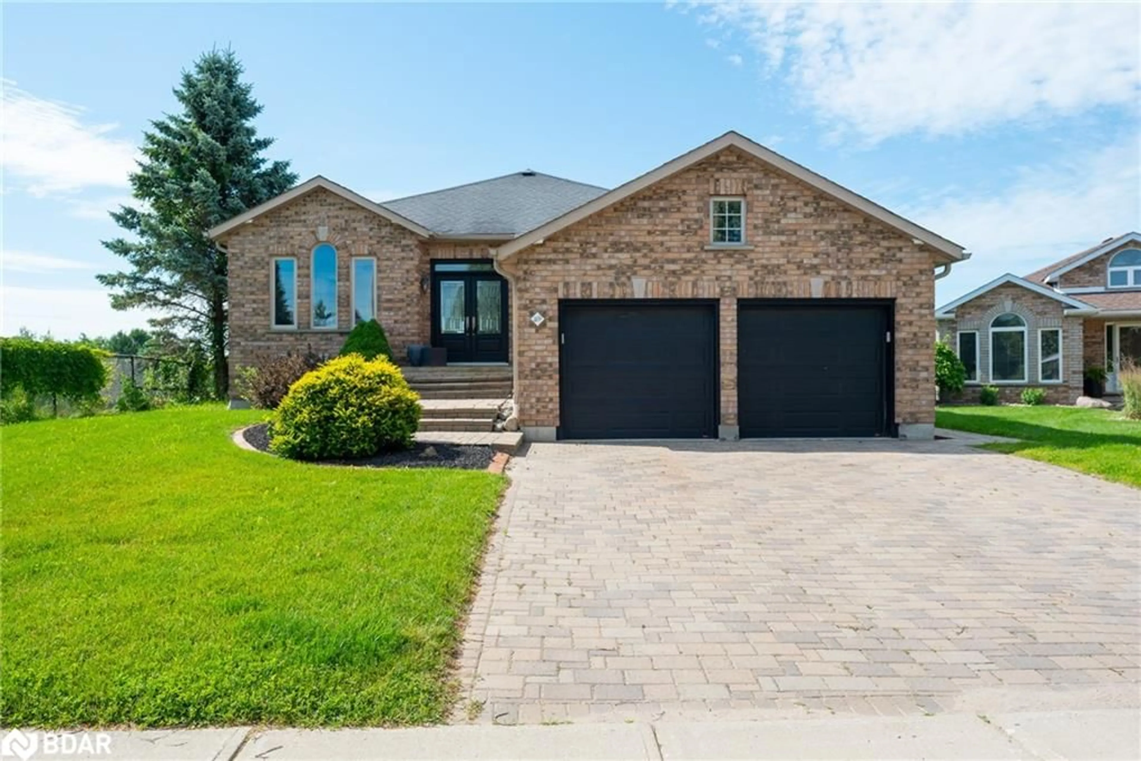 Home with brick exterior material for 59 Logan Crt, Barrie Ontario L4N 8G8