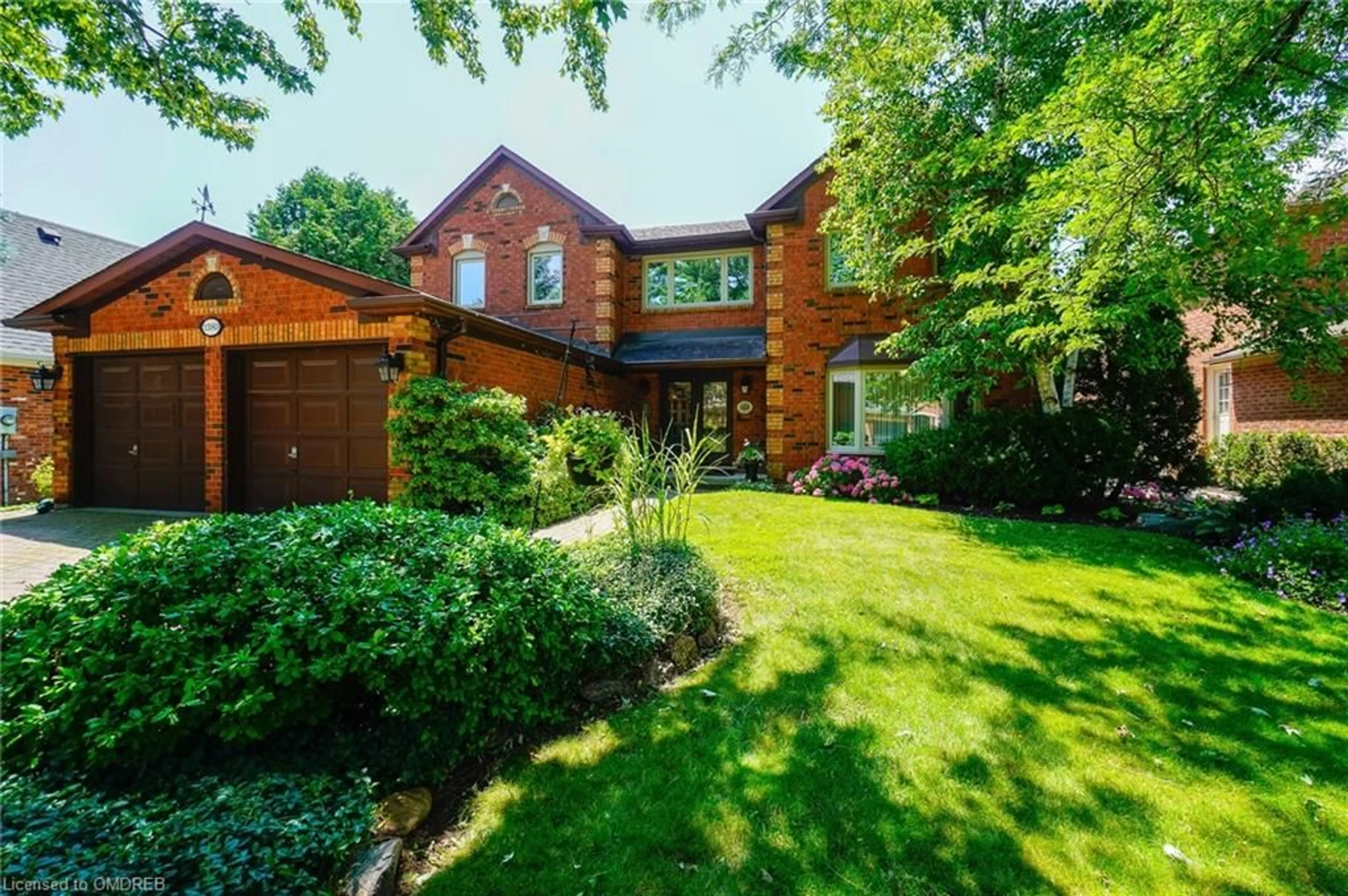 Home with brick exterior material for 1380 Merrybrook Lane, Oakville Ontario L6M 1T4