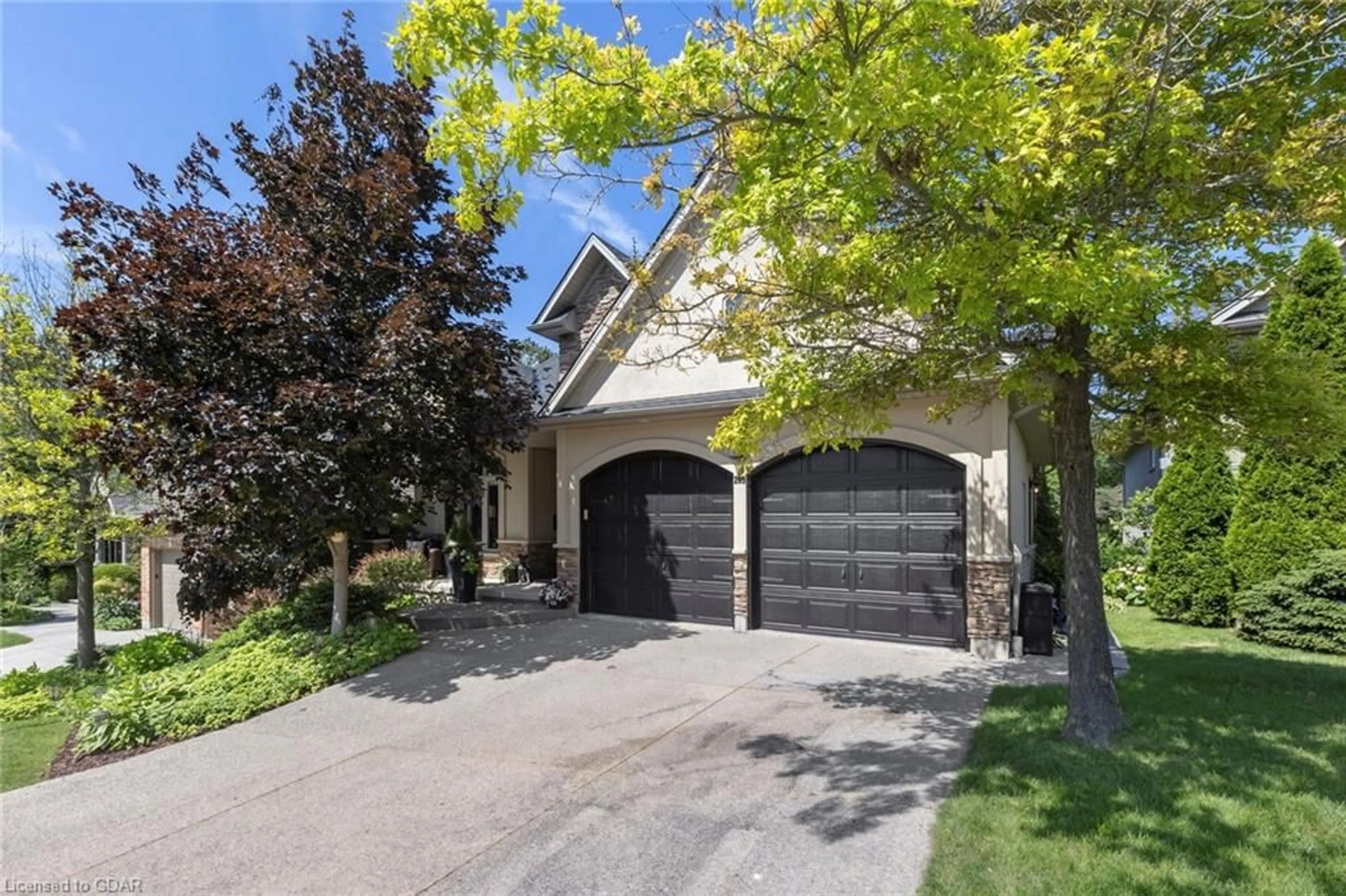 Frontside or backside of a home for 265 Riverview Pl, Guelph Ontario N1E 7G9