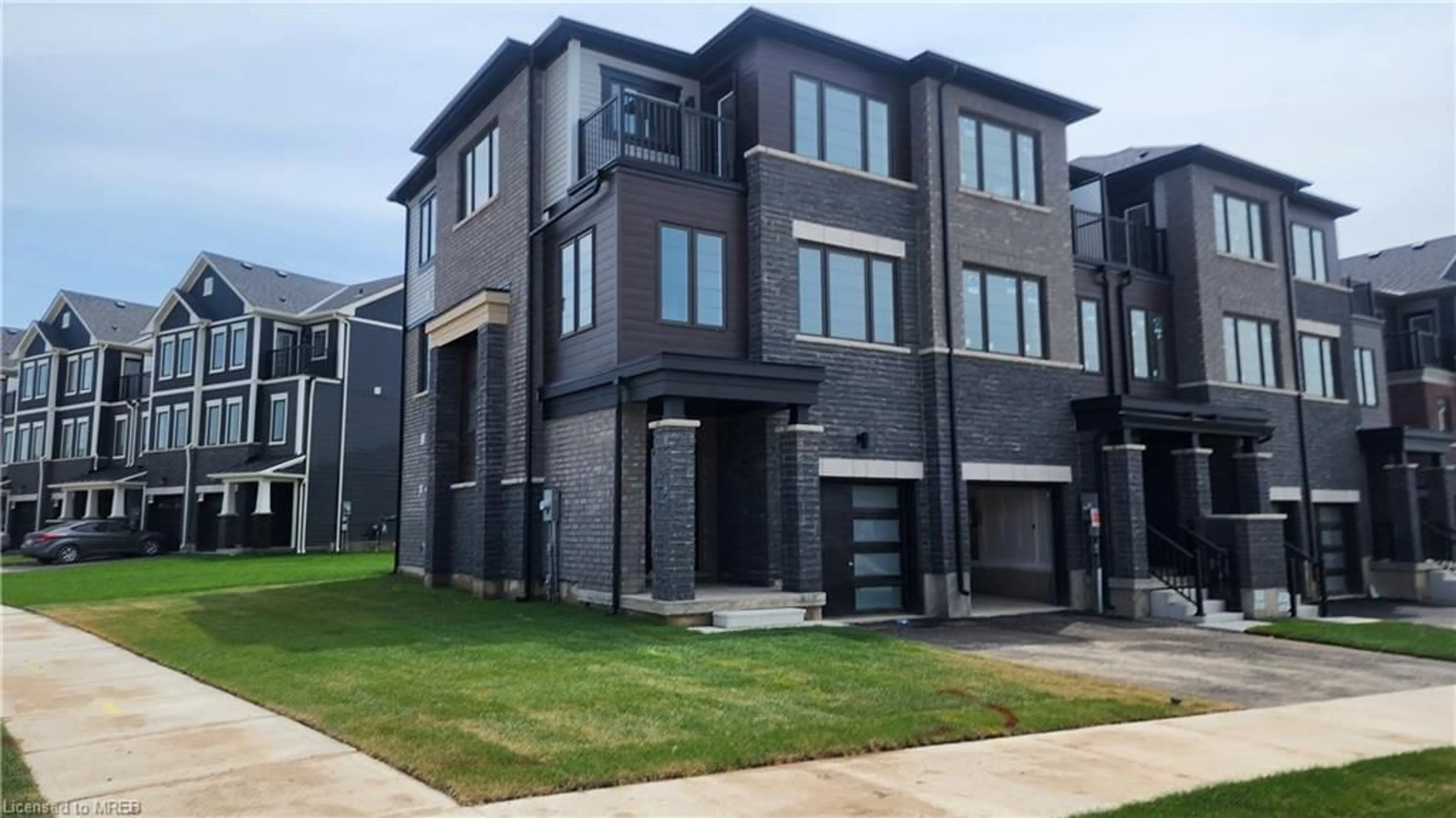 A pic from exterior of the house or condo for 55 Bellhouse Avenue, Brantford Ontario N3T 5L5