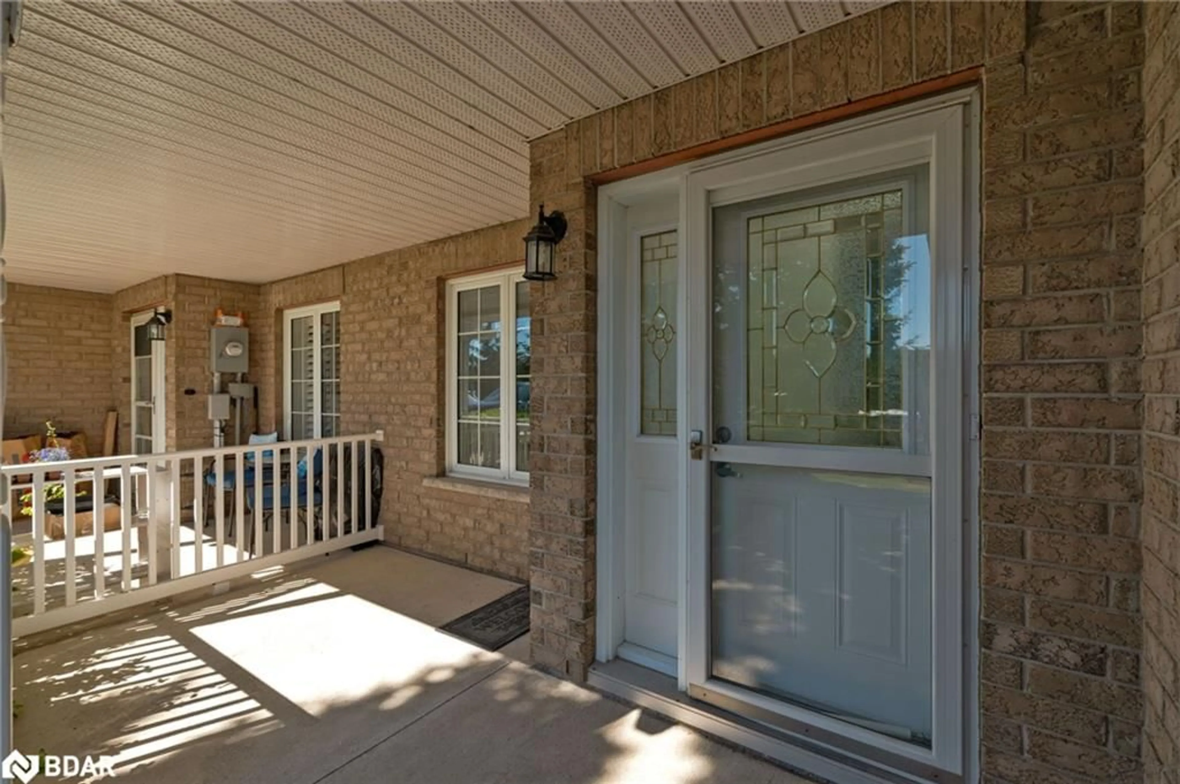 Indoor entryway for 99 Meadow Lane, Wasaga Beach Ontario L9Z 0A4