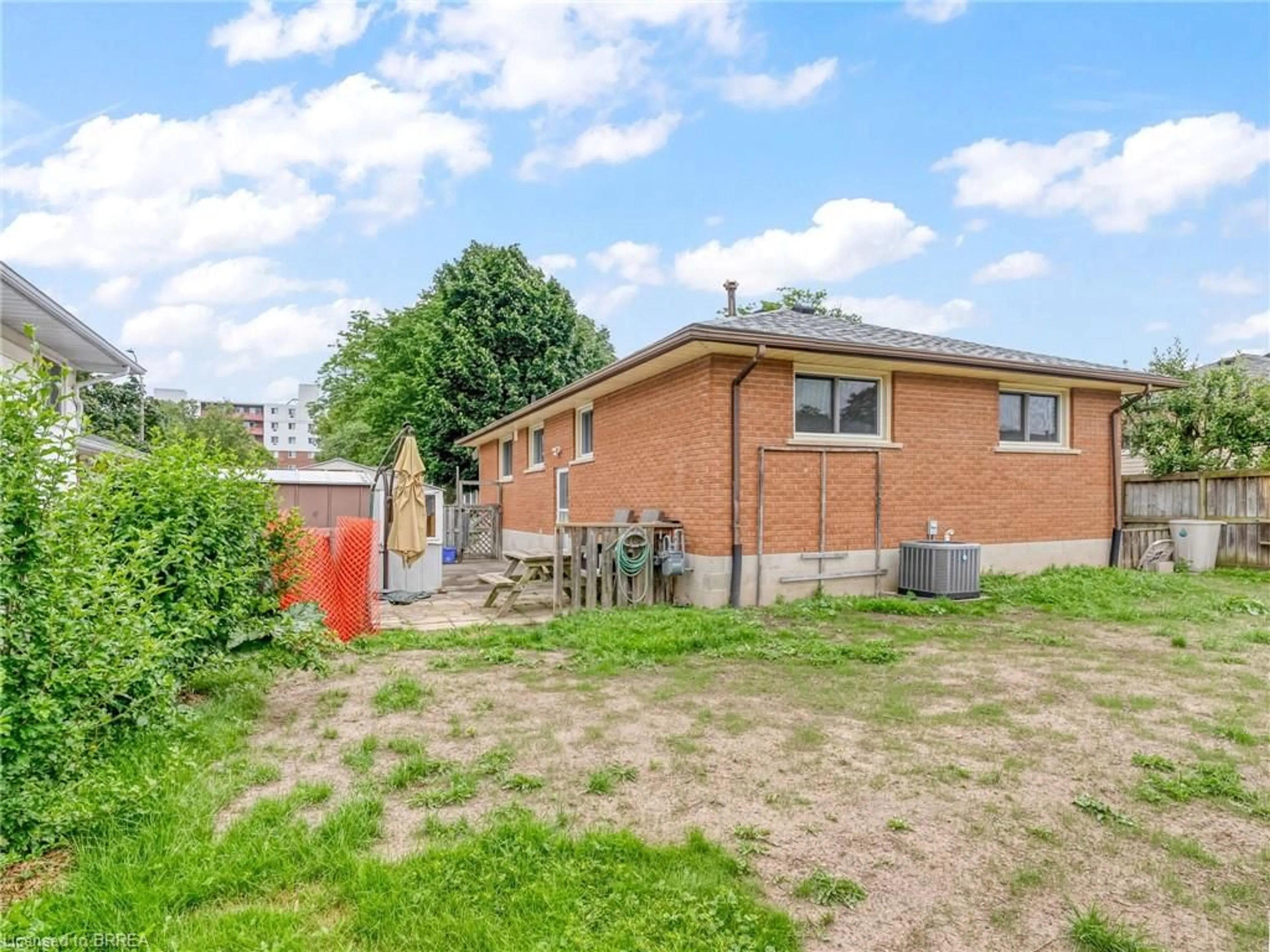 Frontside or backside of a home for 48 Palm Cres, Brantford Ontario N3R 5G2