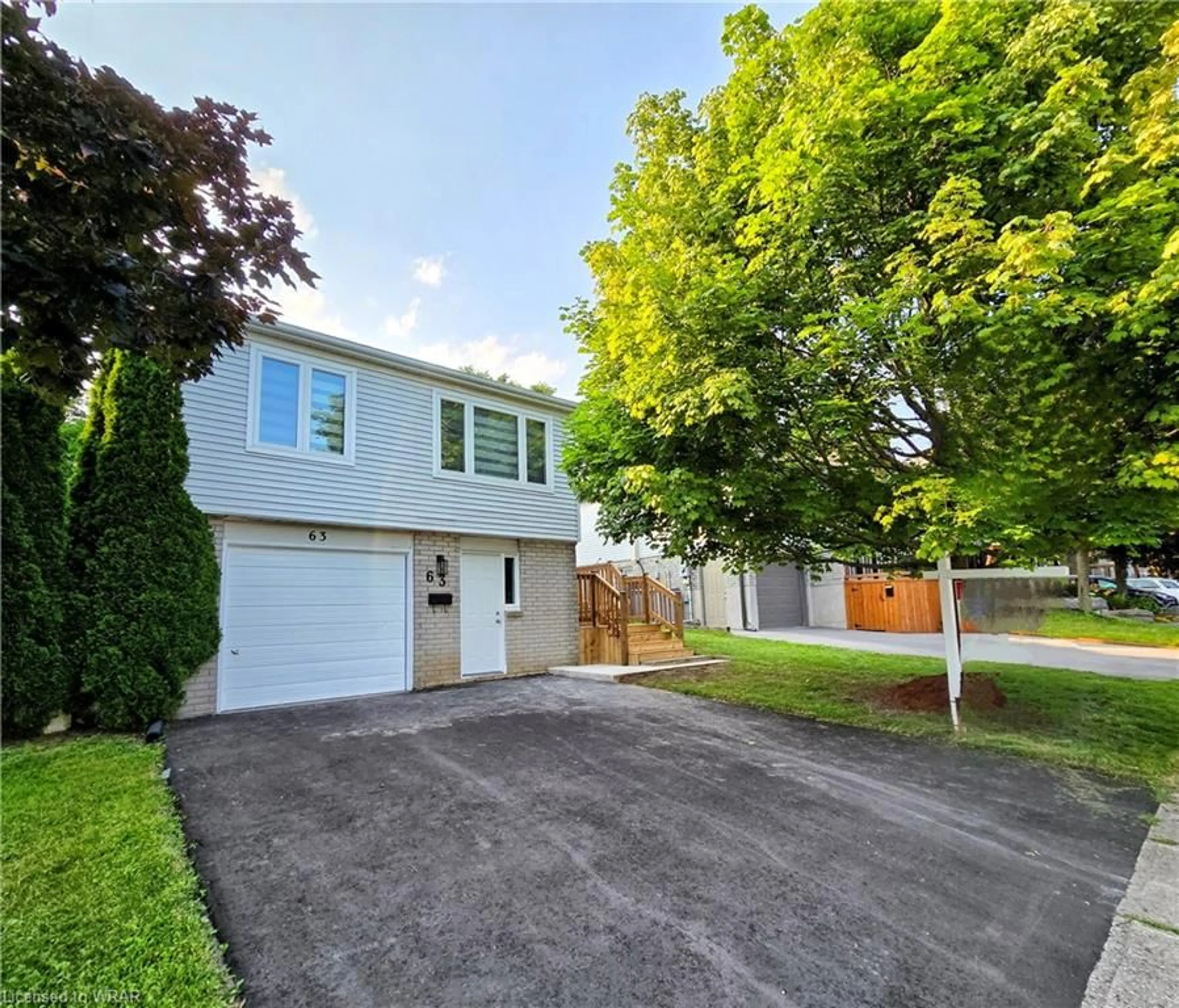 Frontside or backside of a home for 63 Bradbury Cres, Cambridge Ontario N1R 7A3