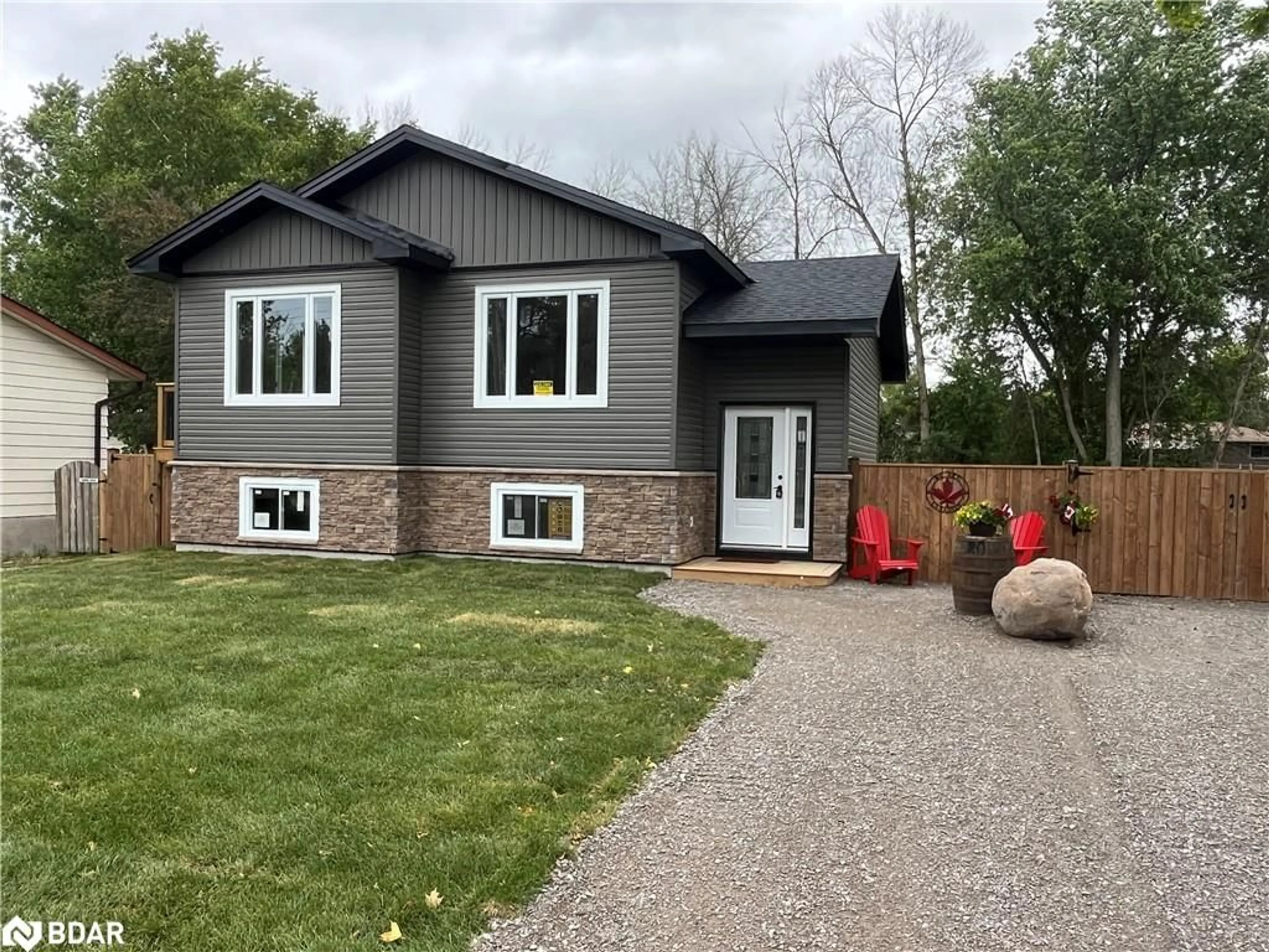Frontside or backside of a home for 20 Queen St, Omemee Ontario K0L 2W0
