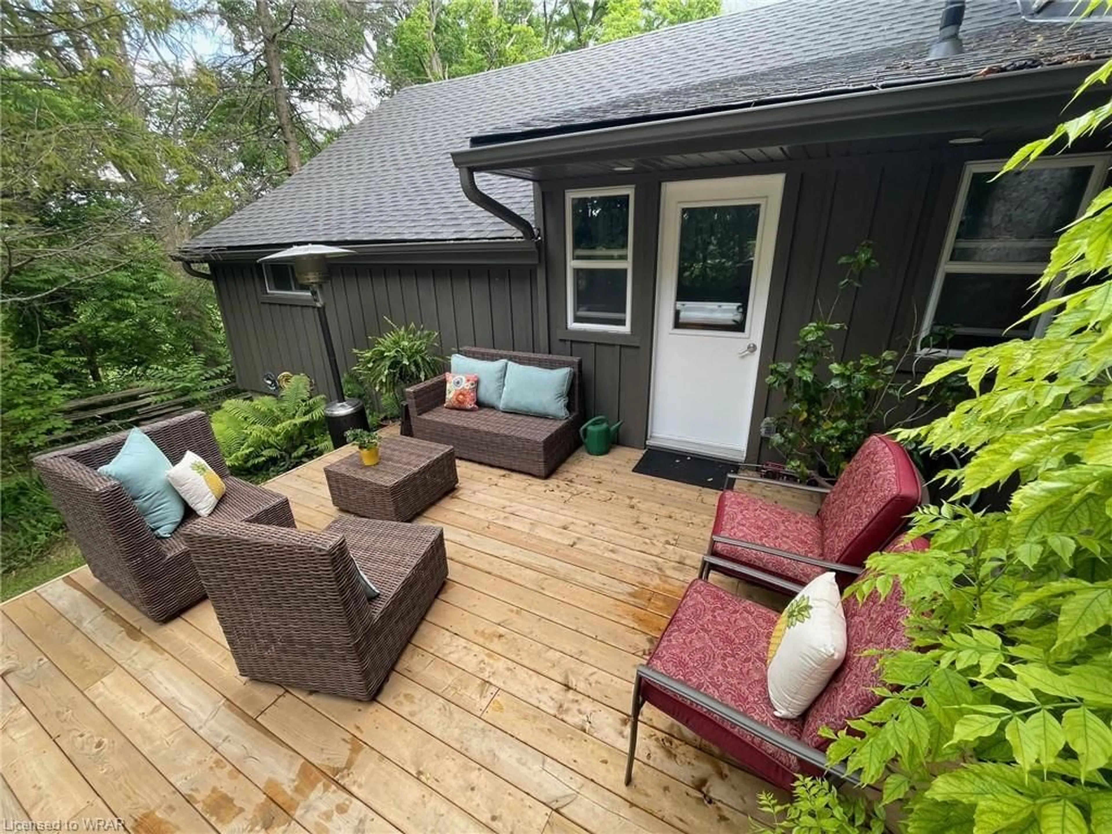 Patio, cottage for 4453 Sideroad 20 Rd, Puslinch Ontario N1H 6J3