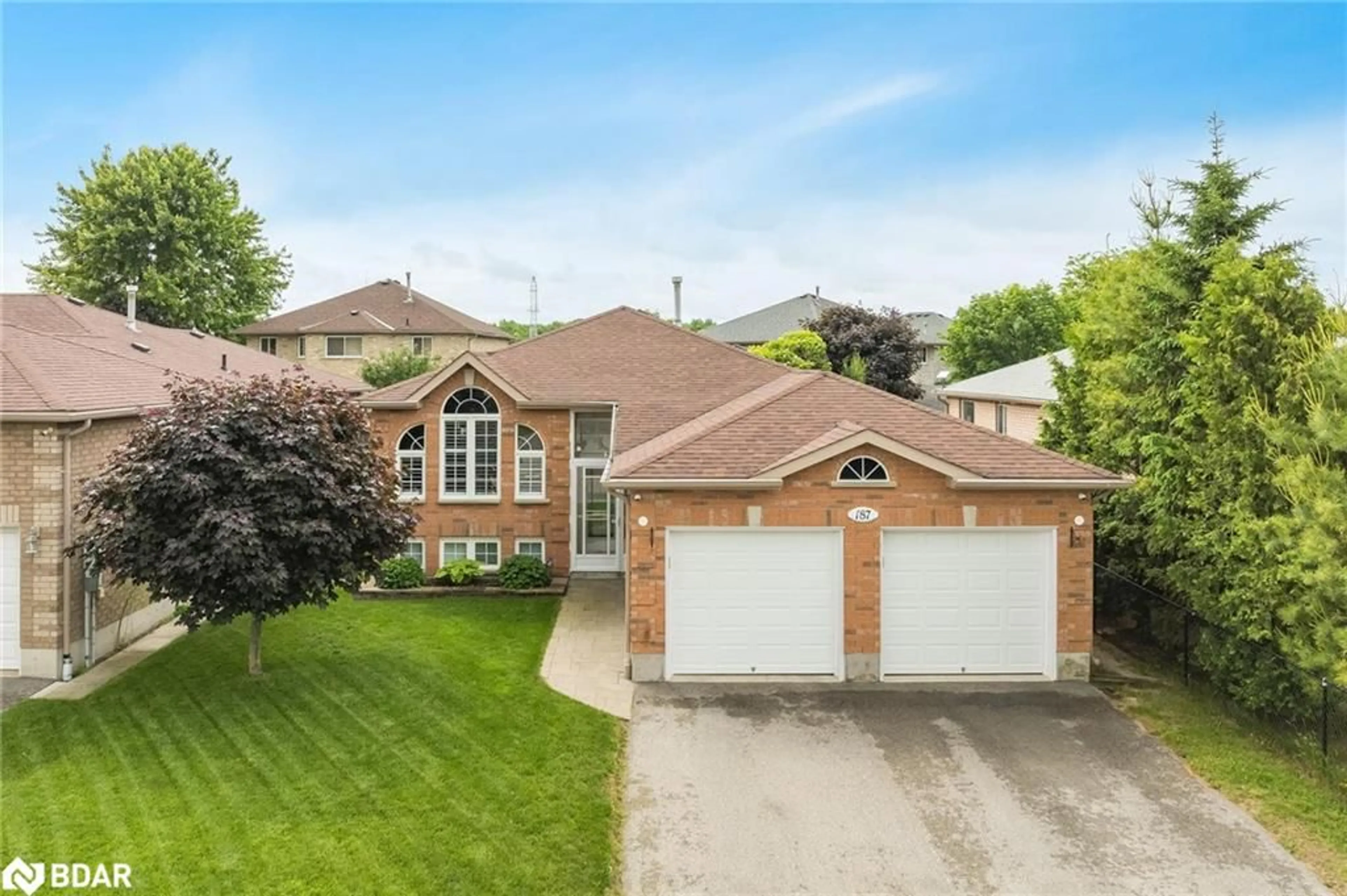 Frontside or backside of a home for 187 Sproule Dr, Barrie Ontario L4N 0P8