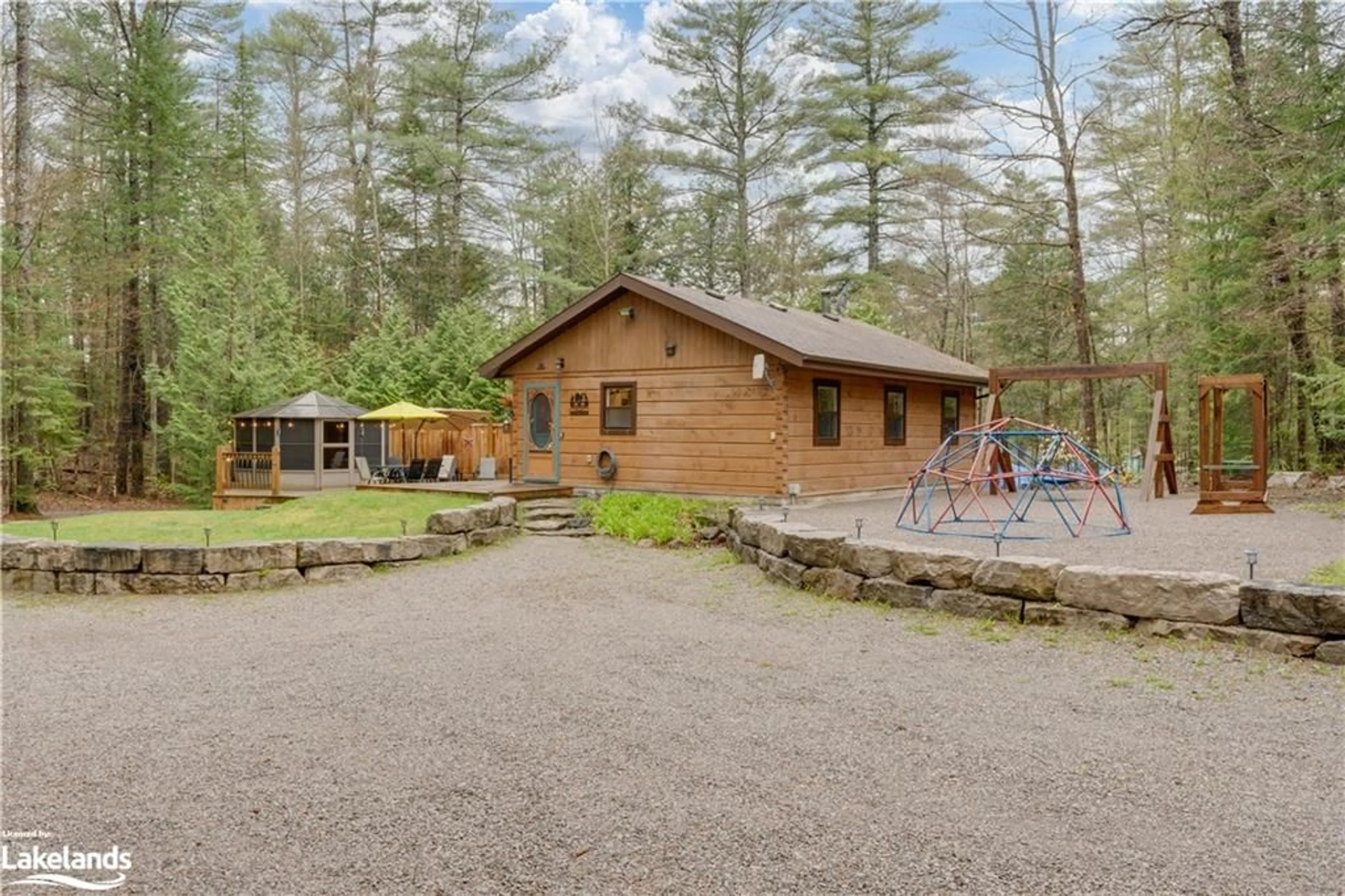 Cottage for 24 East Clear Bay Rd, Kinmount Ontario K0M 2A0