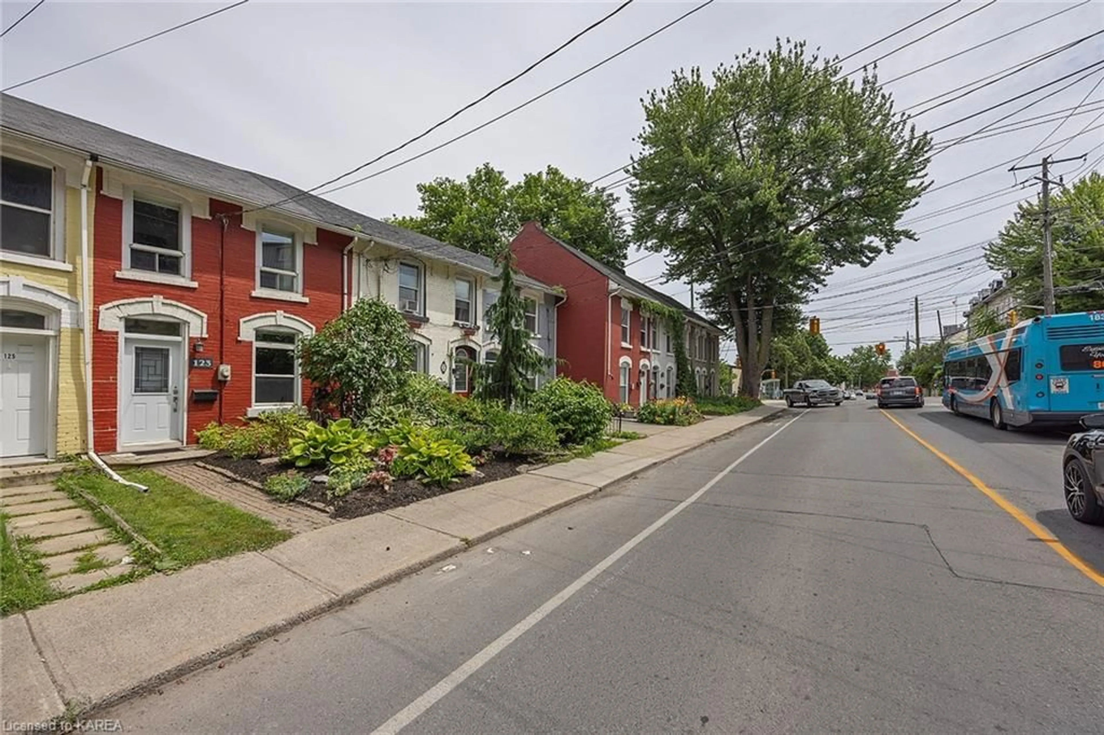 A view of a street for 123 Montreal St, Kingston Ontario K7K 2E9