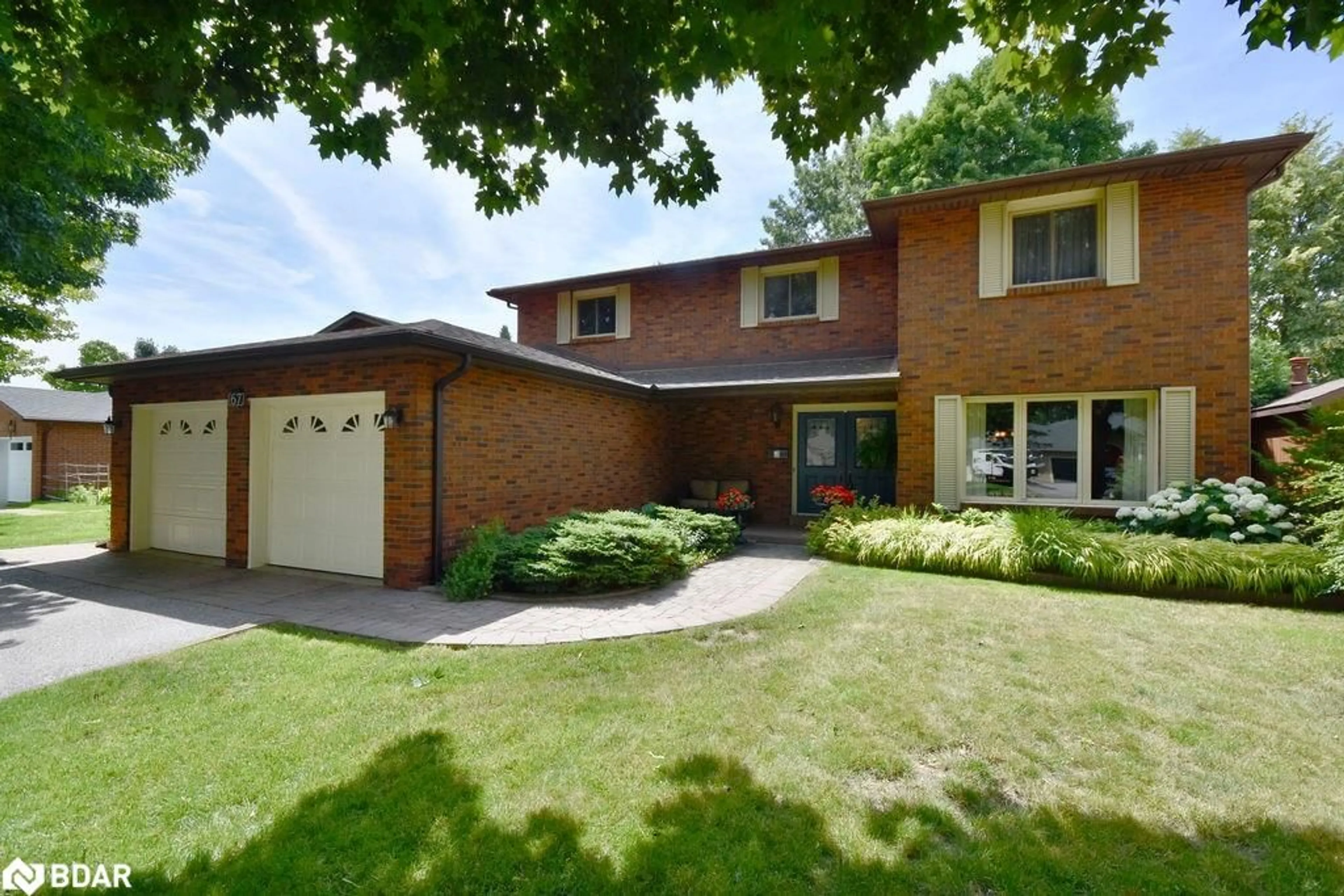 Home with brick exterior material for 67 Woodcrest Rd, Barrie Ontario L4N 2V6