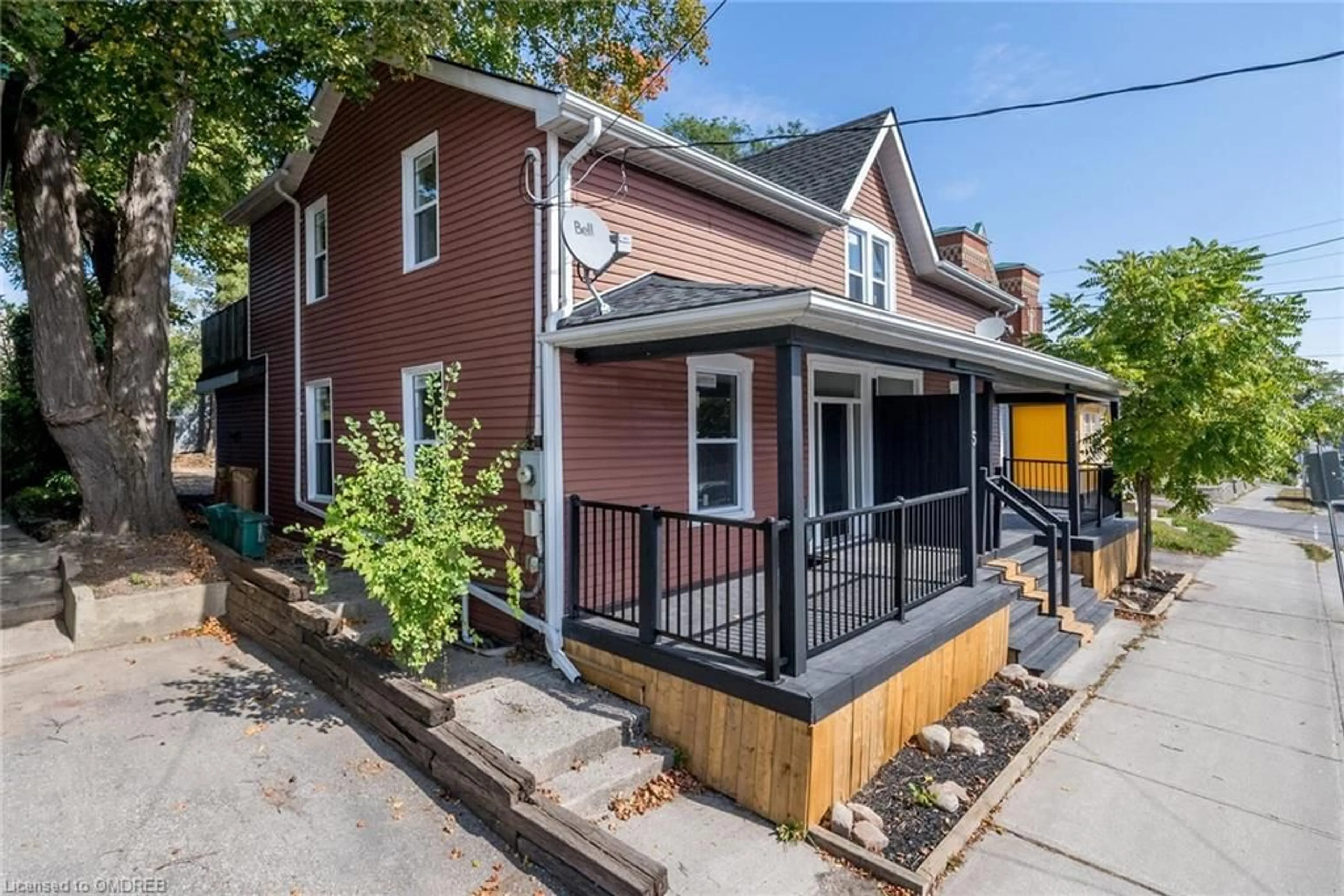 Frontside or backside of a home for 5 & 7 Guelph St, Georgetown Ontario L7G 3Y8