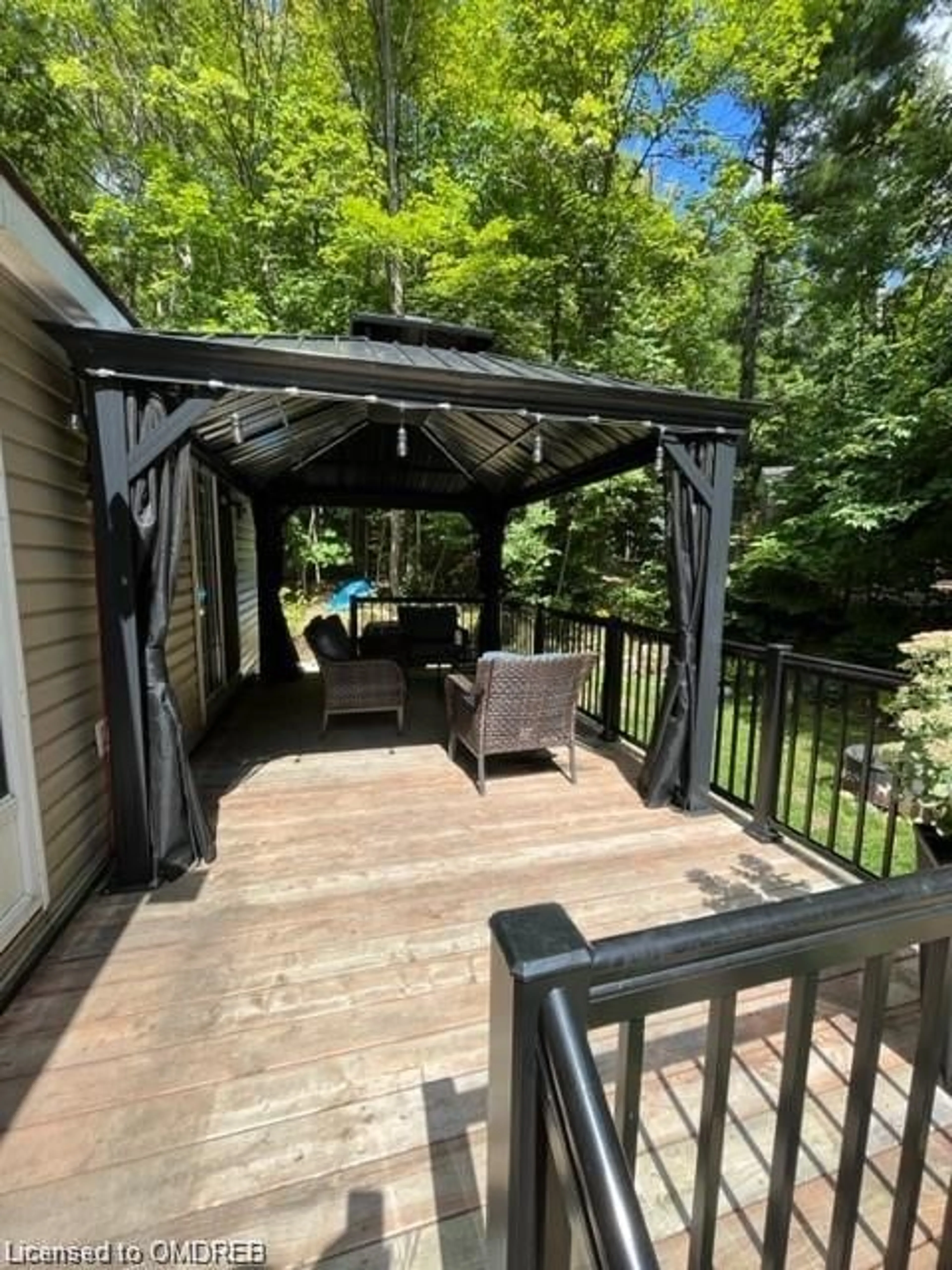 Patio for 1047 Bonnie Lake Camp Rd #812, Bracebridge Ontario P1L 1W9