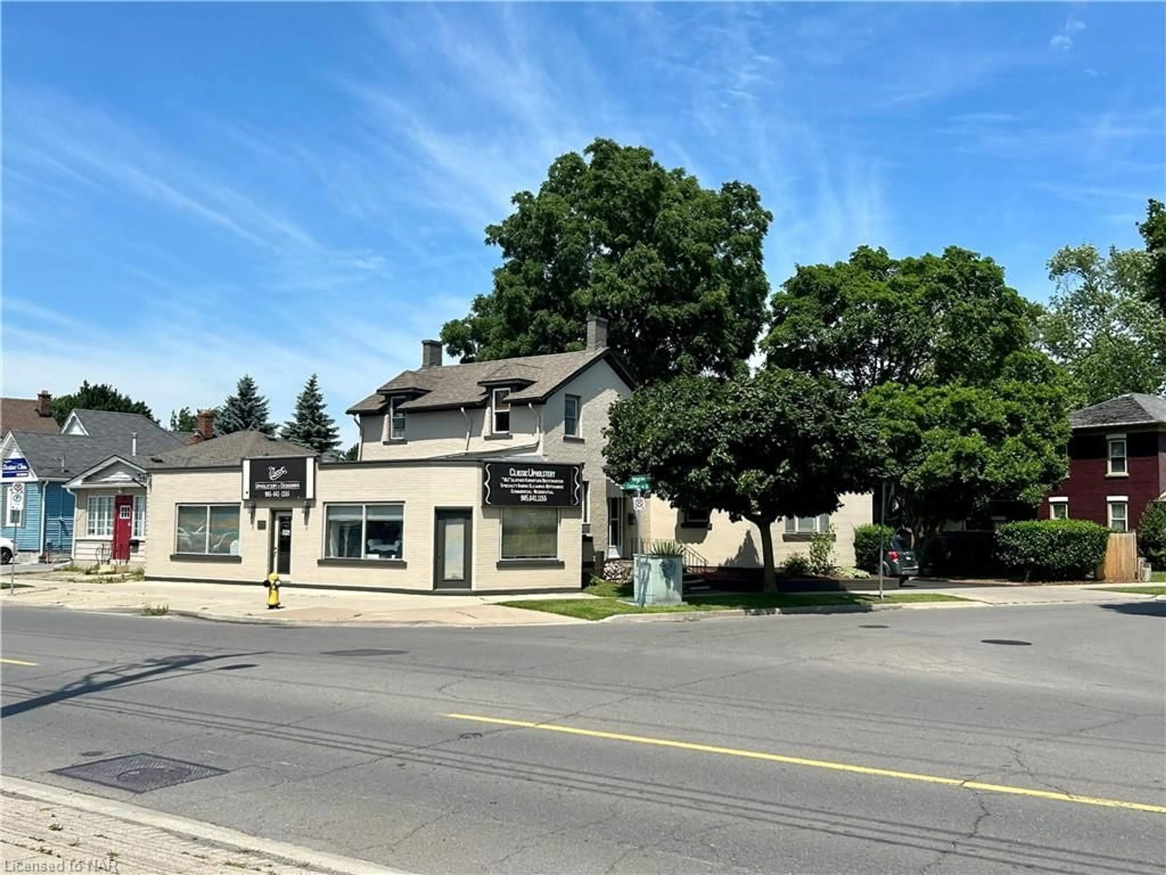 Outside view for 121 Welland Ave, St. Catharines Ontario L2R 2N4