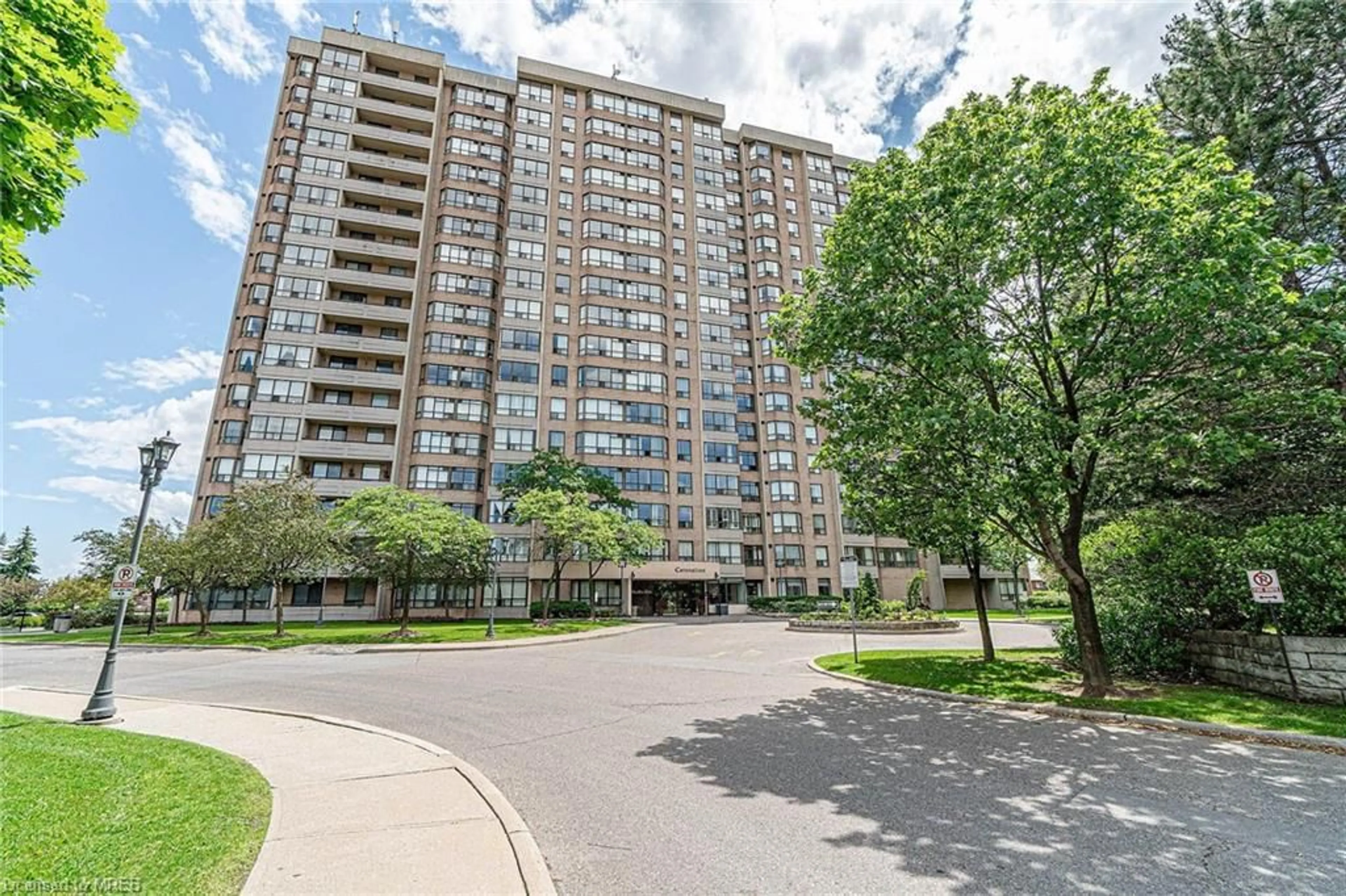 A pic from exterior of the house or condo for 10 Malta Ave #210, Brampton Ontario L6Y 4G6