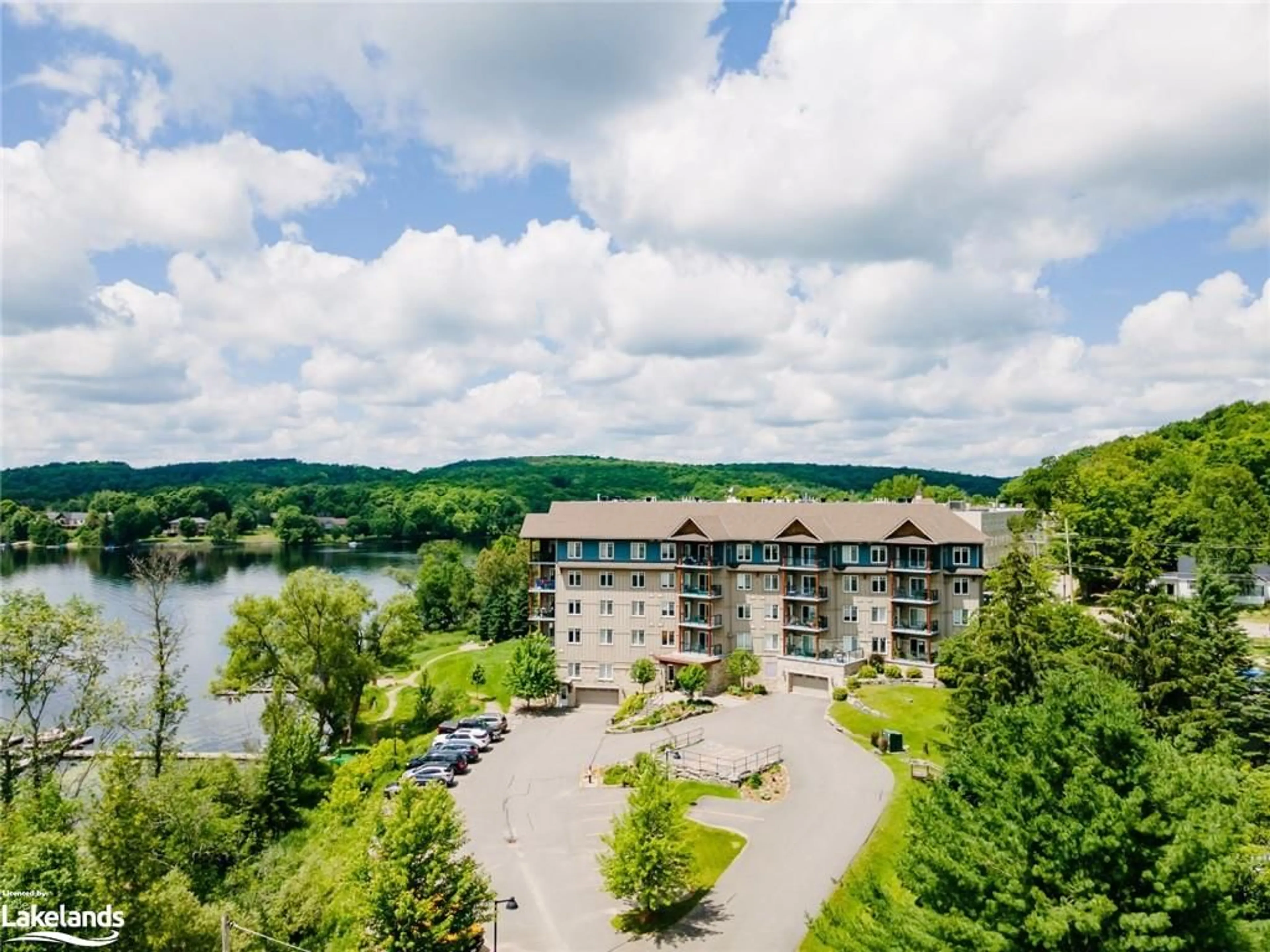 Lakeview for 1 Park St #301, Haliburton Ontario K0M 1S0