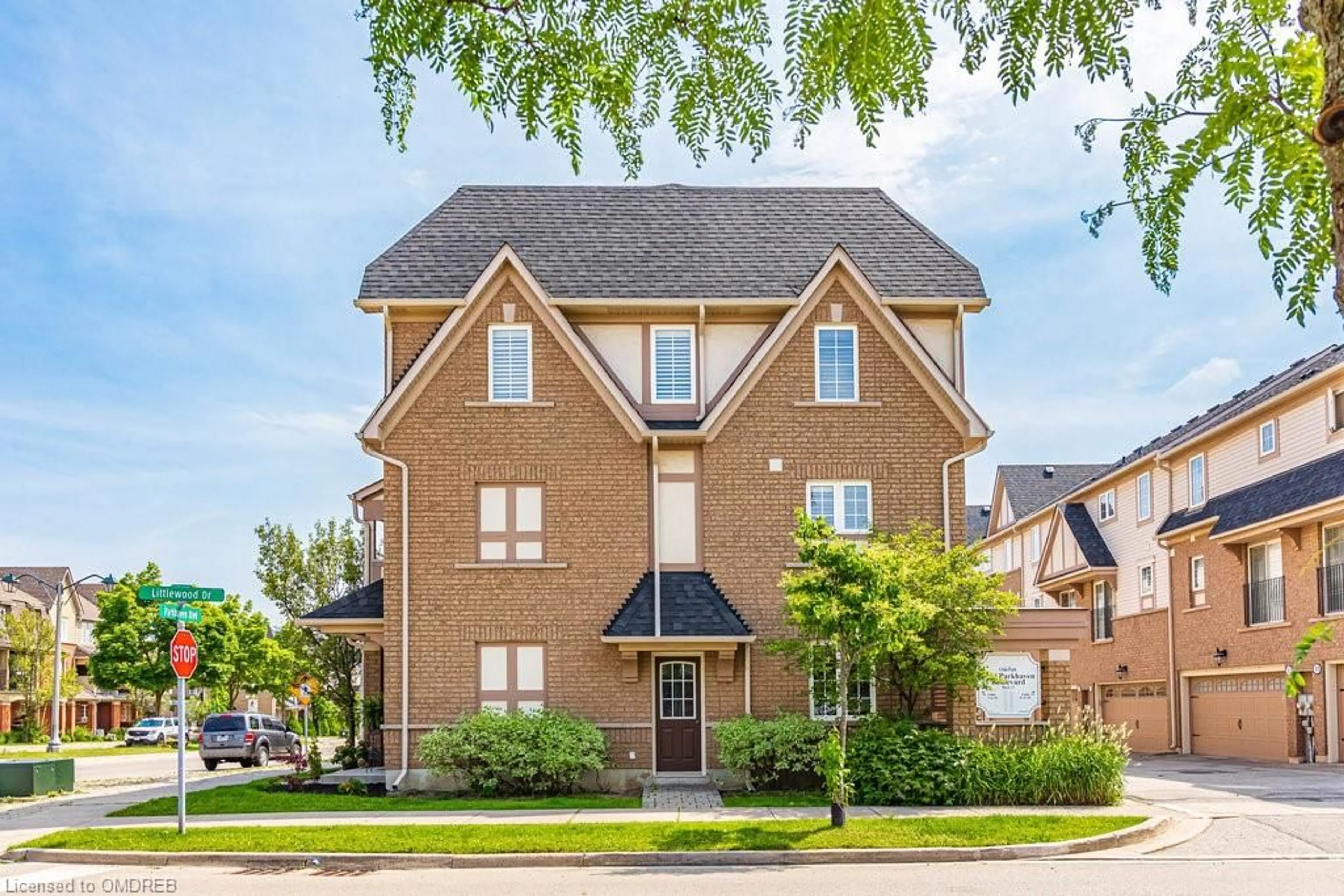 Home with brick exterior material for 2340 Parkhaven Blvd #10, Oakville Ontario L6H 7S4