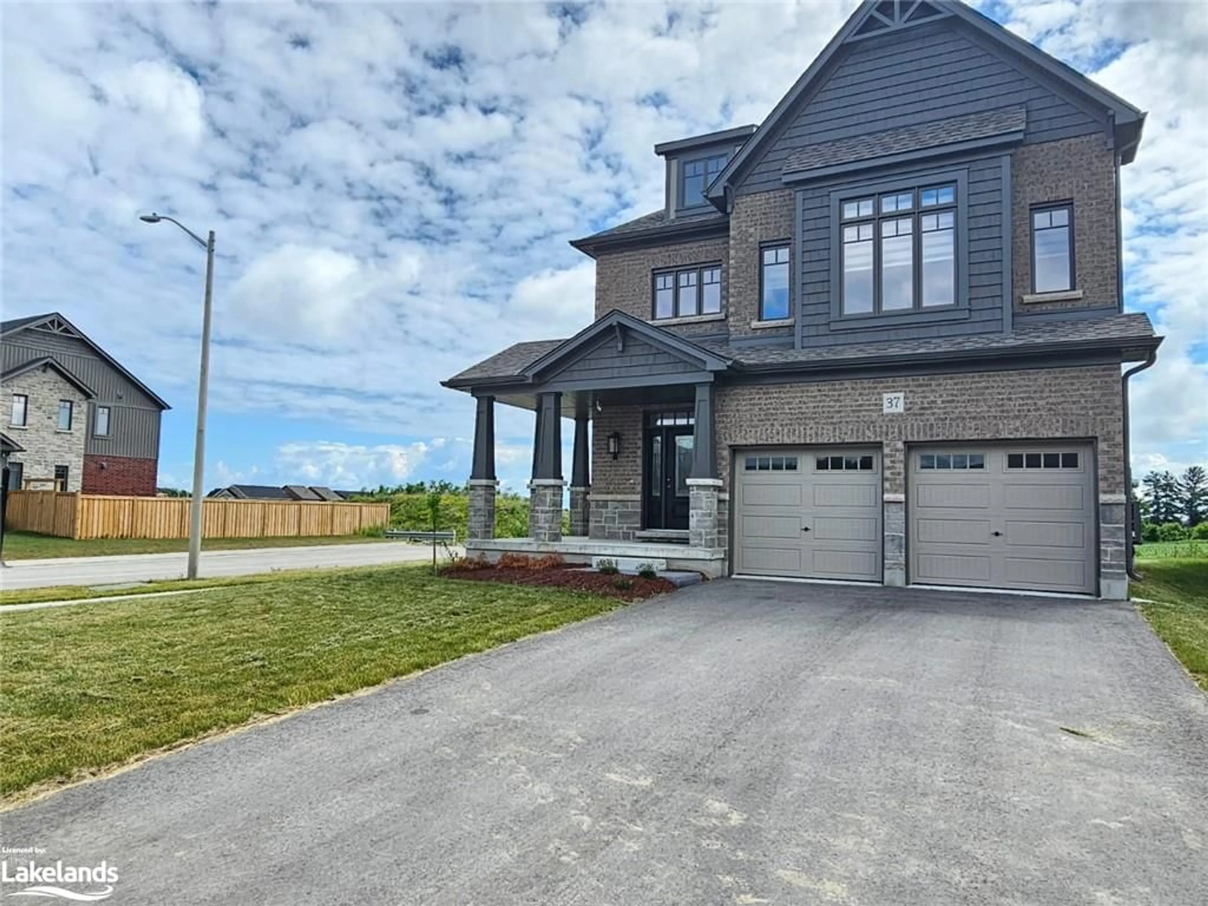 Frontside or backside of a home for 37 Maidens Cres, Collingwood Ontario L9Y 5M3