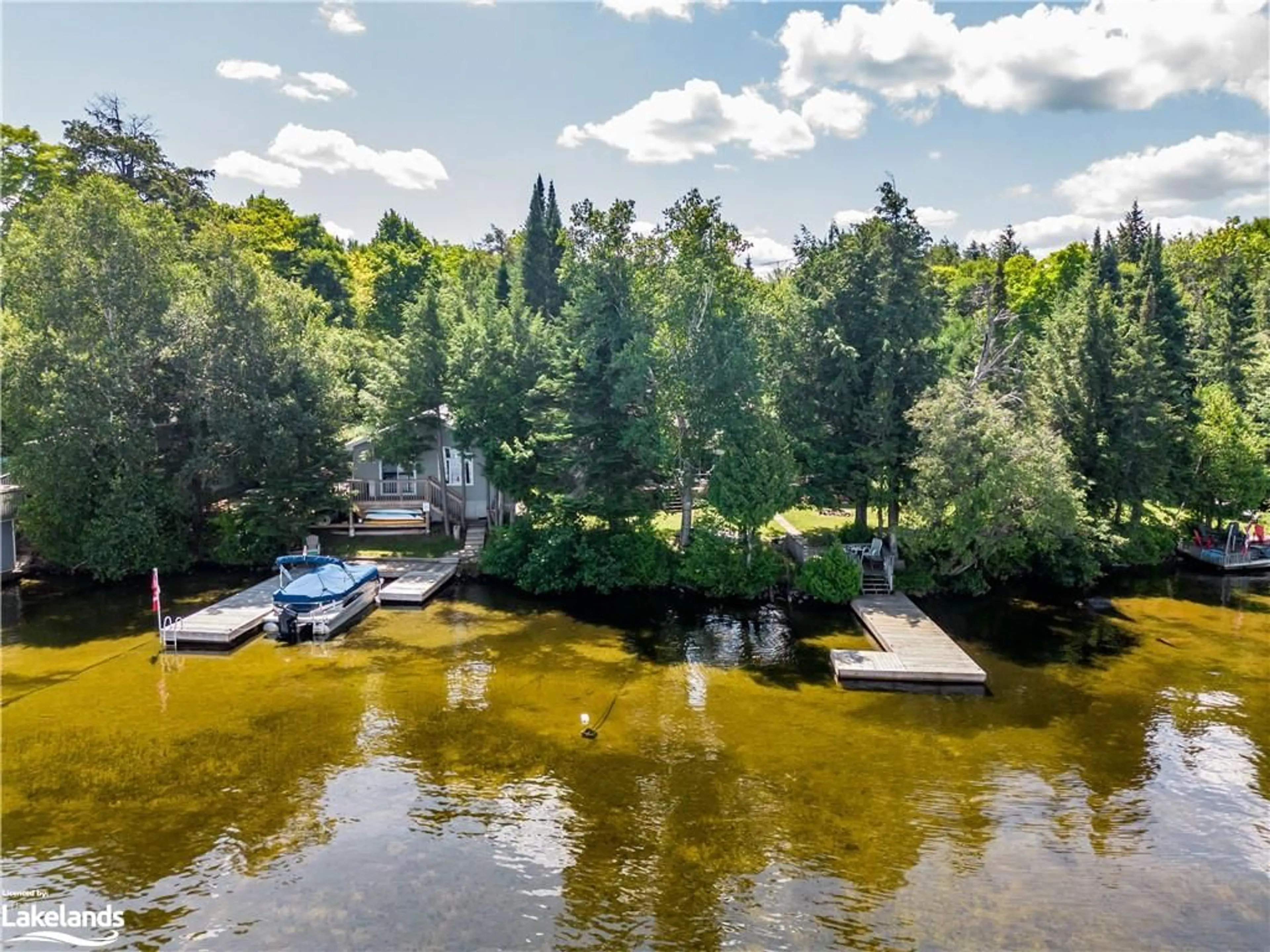 Lakeview for 1381 Old 117 Hwy, Lake Of Bays Ontario P0B 1A0