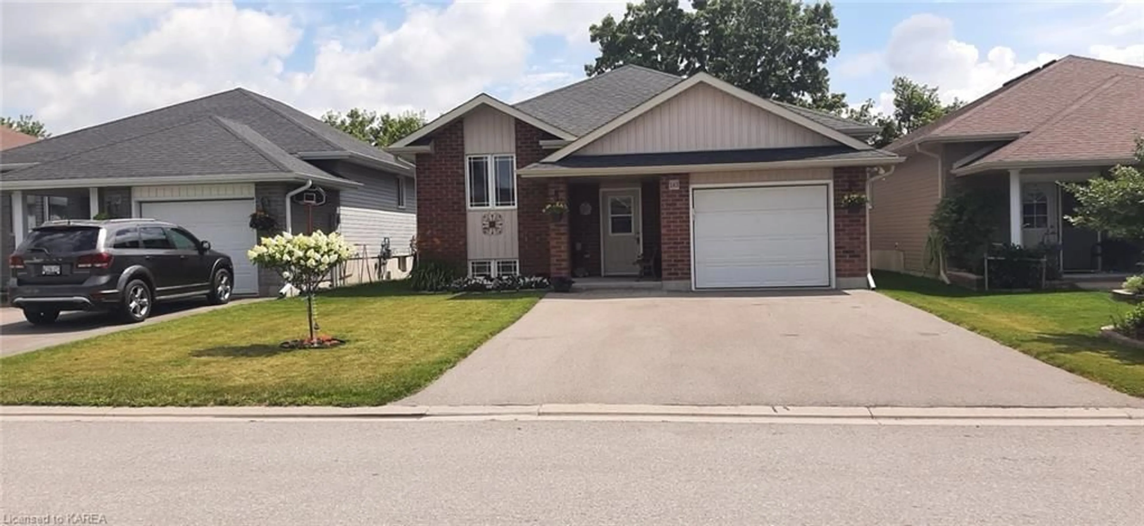 Frontside or backside of a home for 163 Greenhill Lane, Belleville Ontario K8N 0C7
