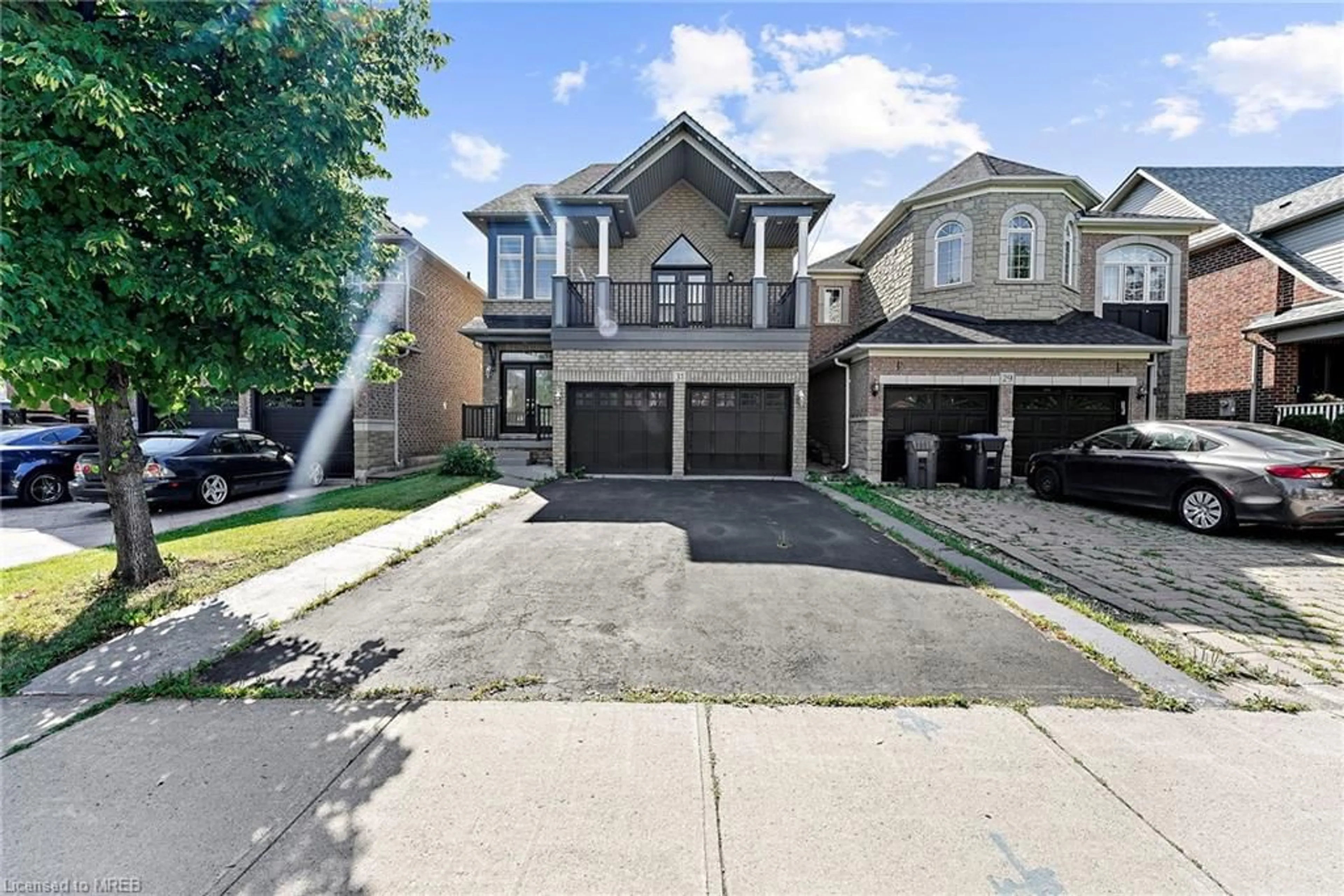 Frontside or backside of a home for 31 Blue Diamond Dr, Brampton Ontario L6S 6J2