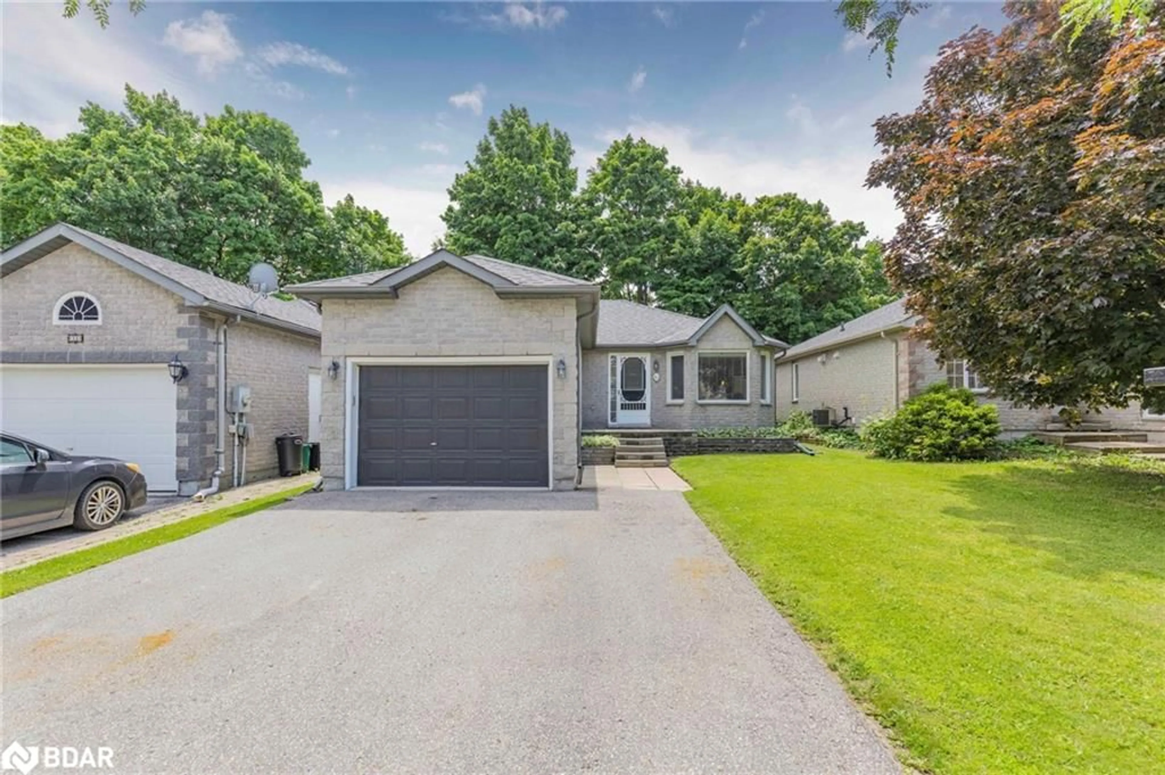 Frontside or backside of a home for 50 Brighton Rd, Barrie Ontario L4M 6S4