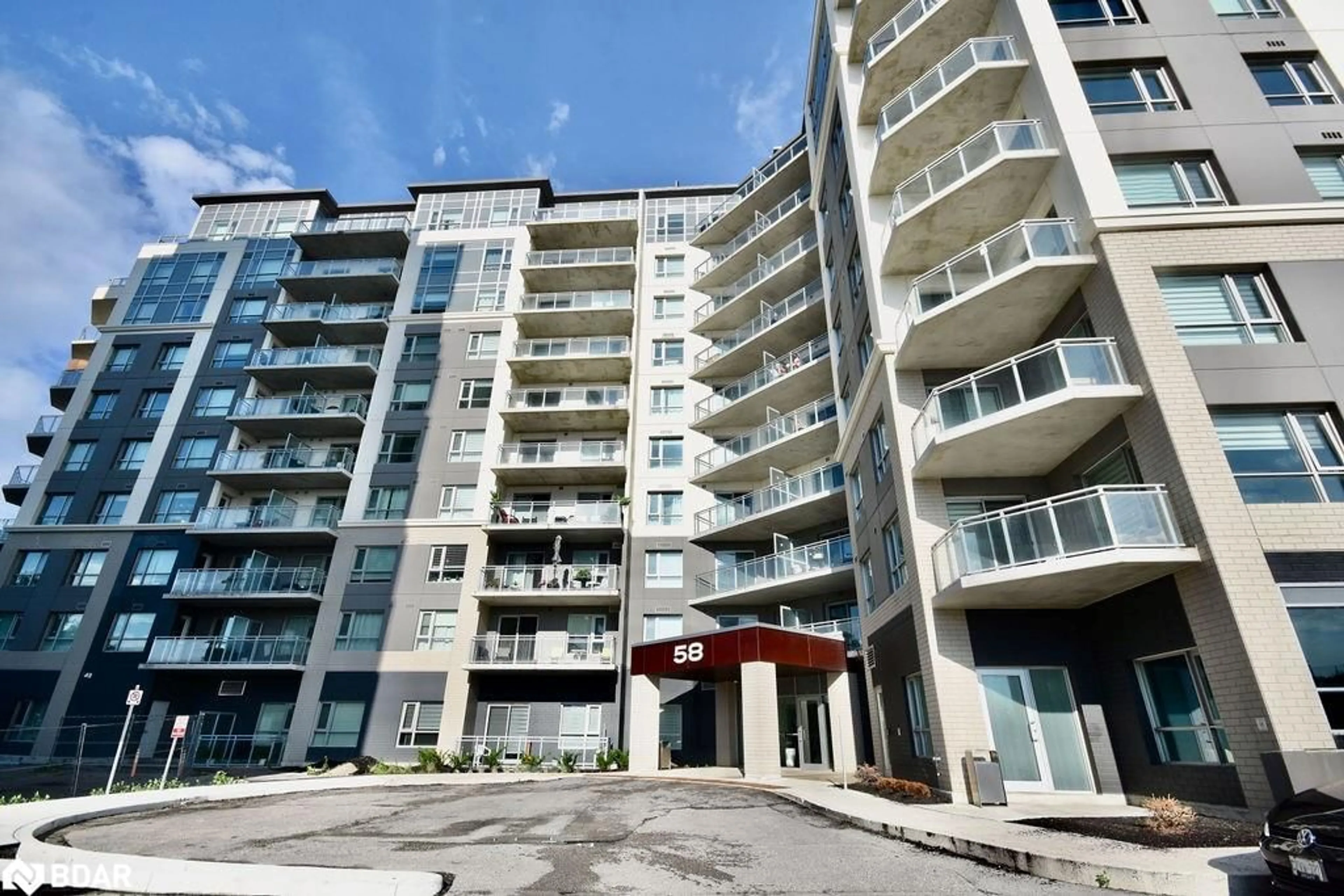 A pic from exterior of the house or condo for 58 Lakeside Terr #818, Barrie Ontario L4M 0L5