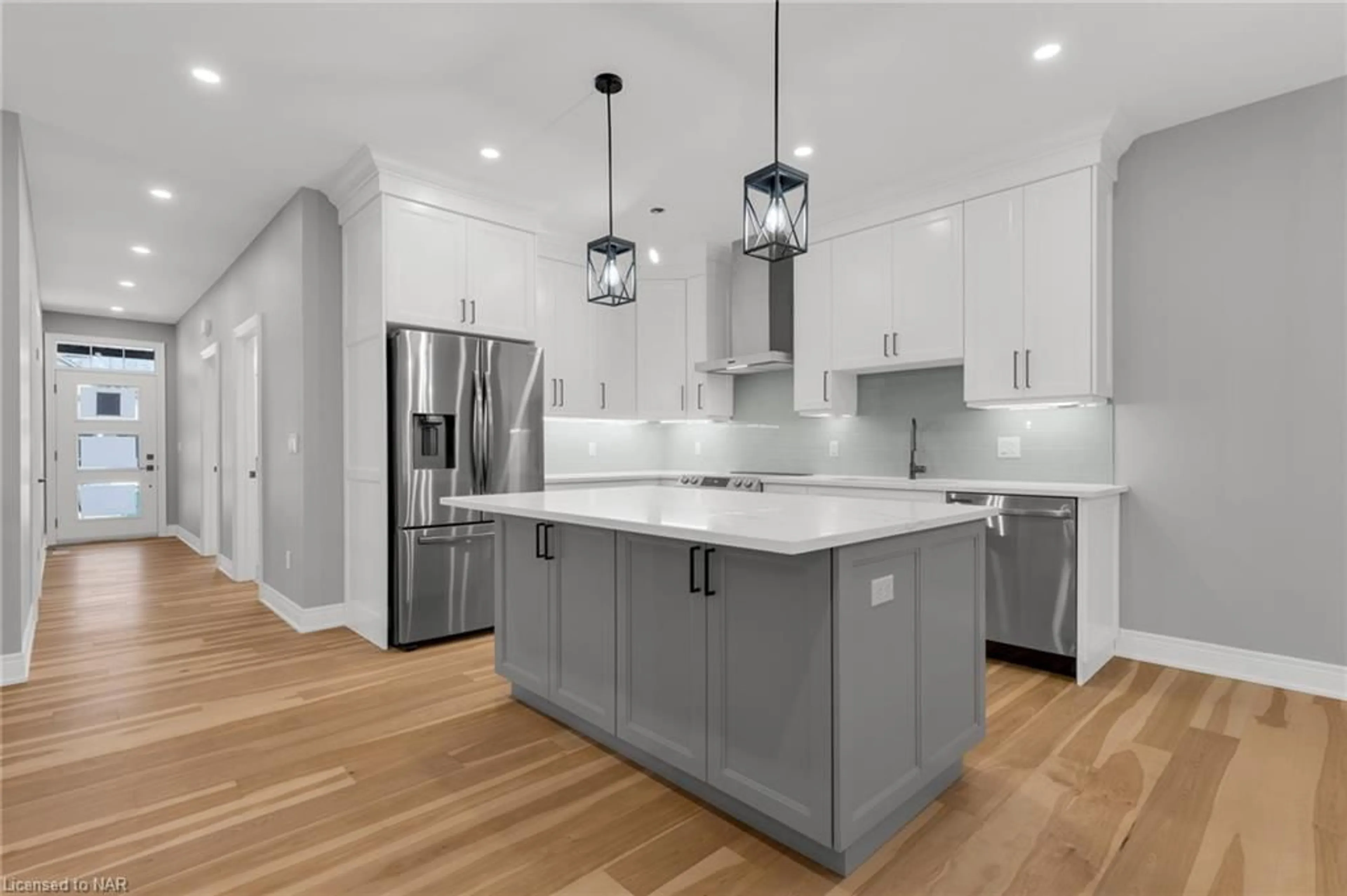 Open concept kitchen for 265 Lancaster Dr, Port Colborne Ontario L3K 0B2