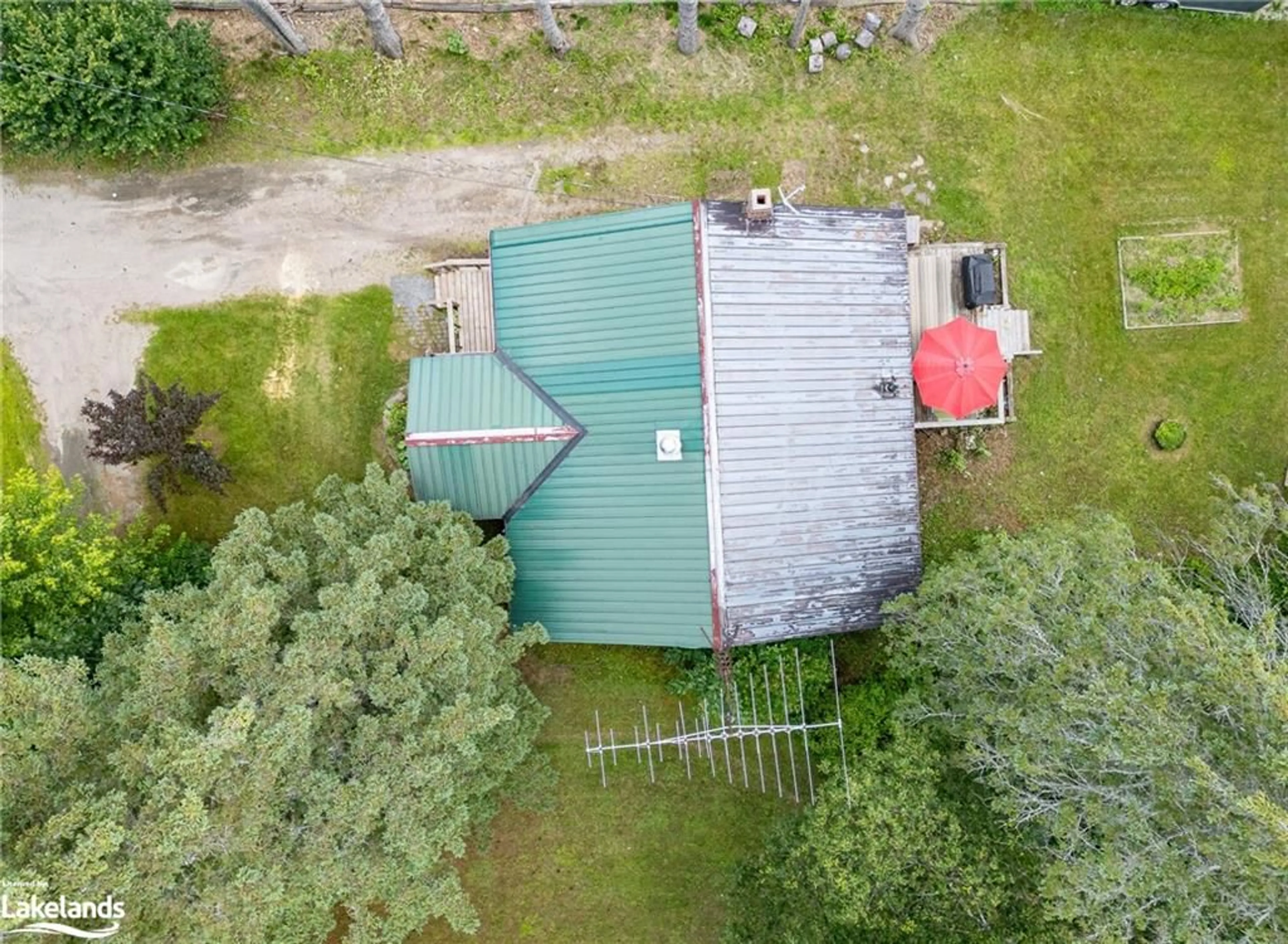 Shed for 15591 35 Hwy, Algonquin Highlands Ontario K0M 2K0