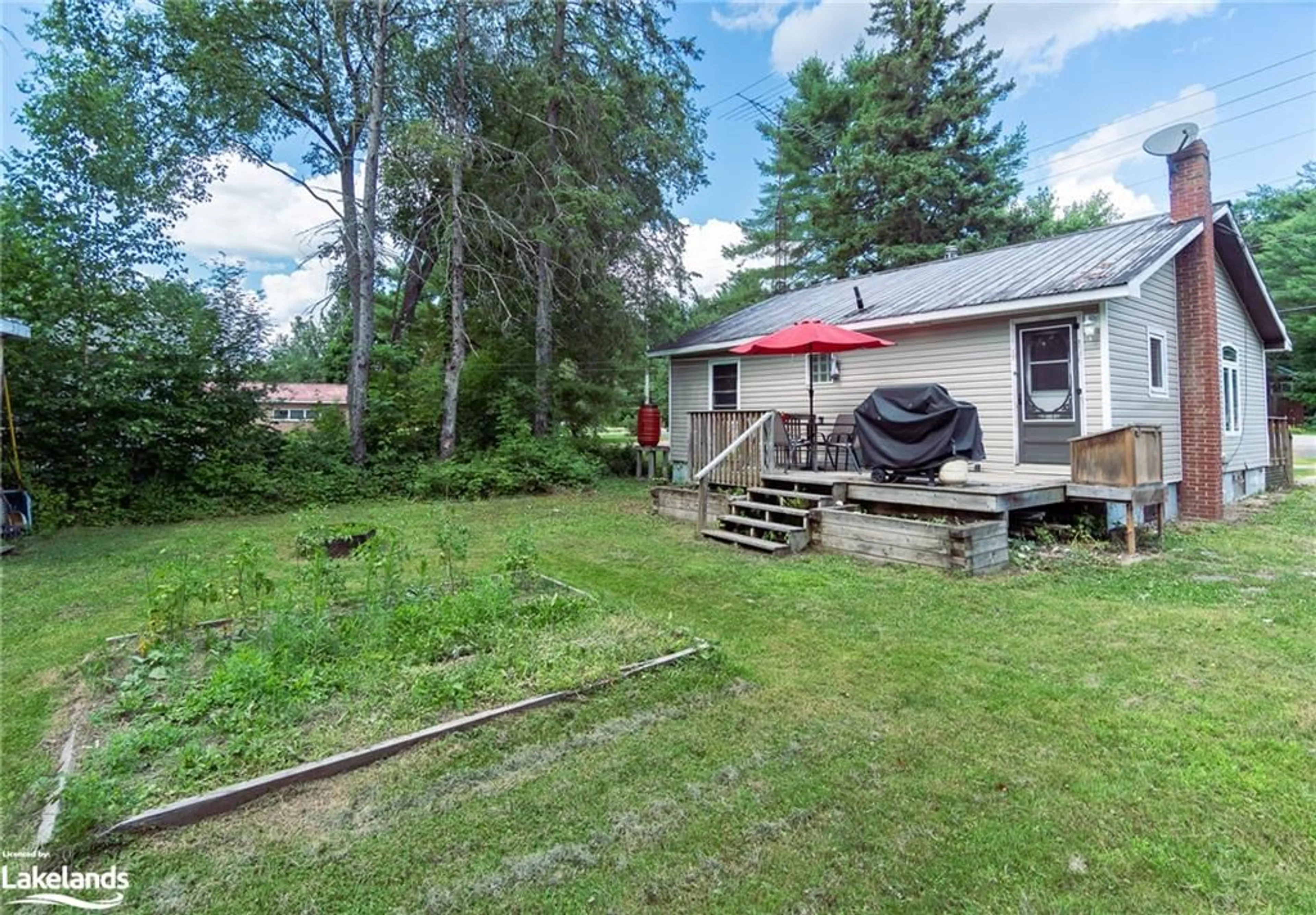 Patio, cottage for 15591 35 Hwy, Algonquin Highlands Ontario K0M 2K0