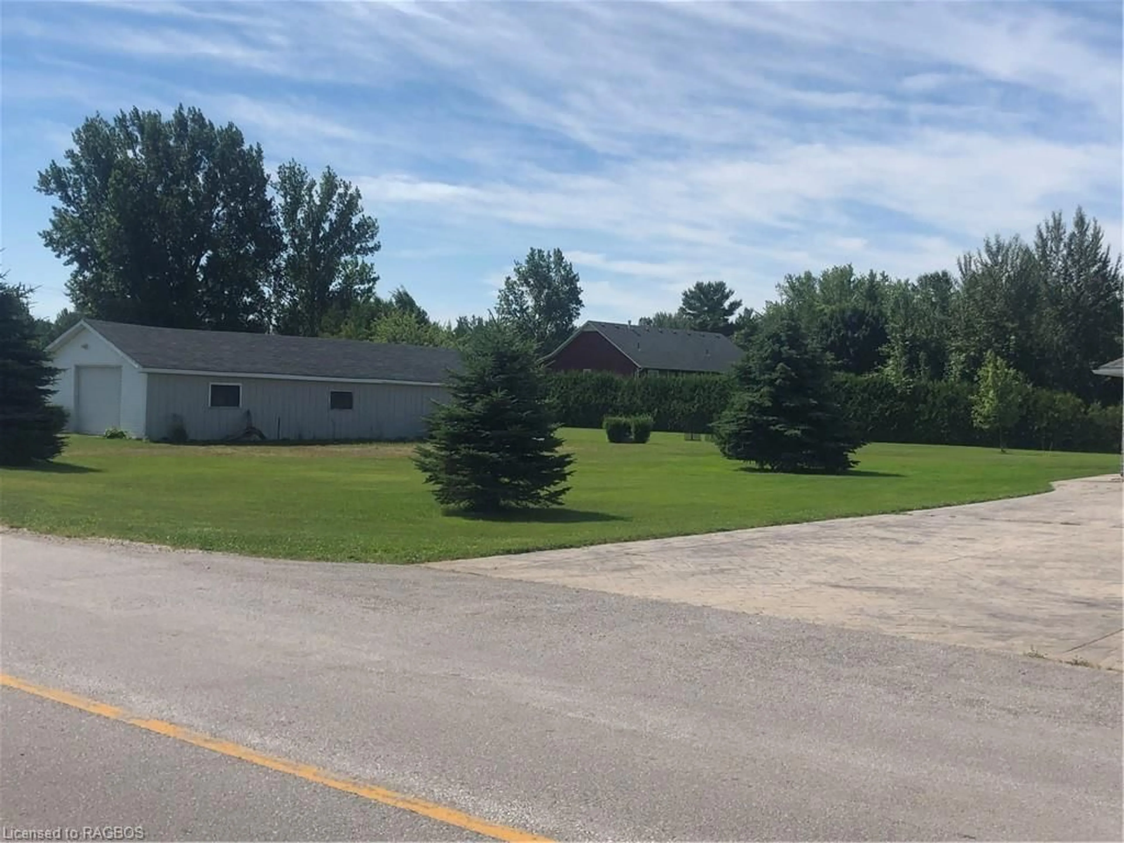 Frontside or backside of a home for 519 Peel St, Saugeen Shores Ontario N0H 2L0