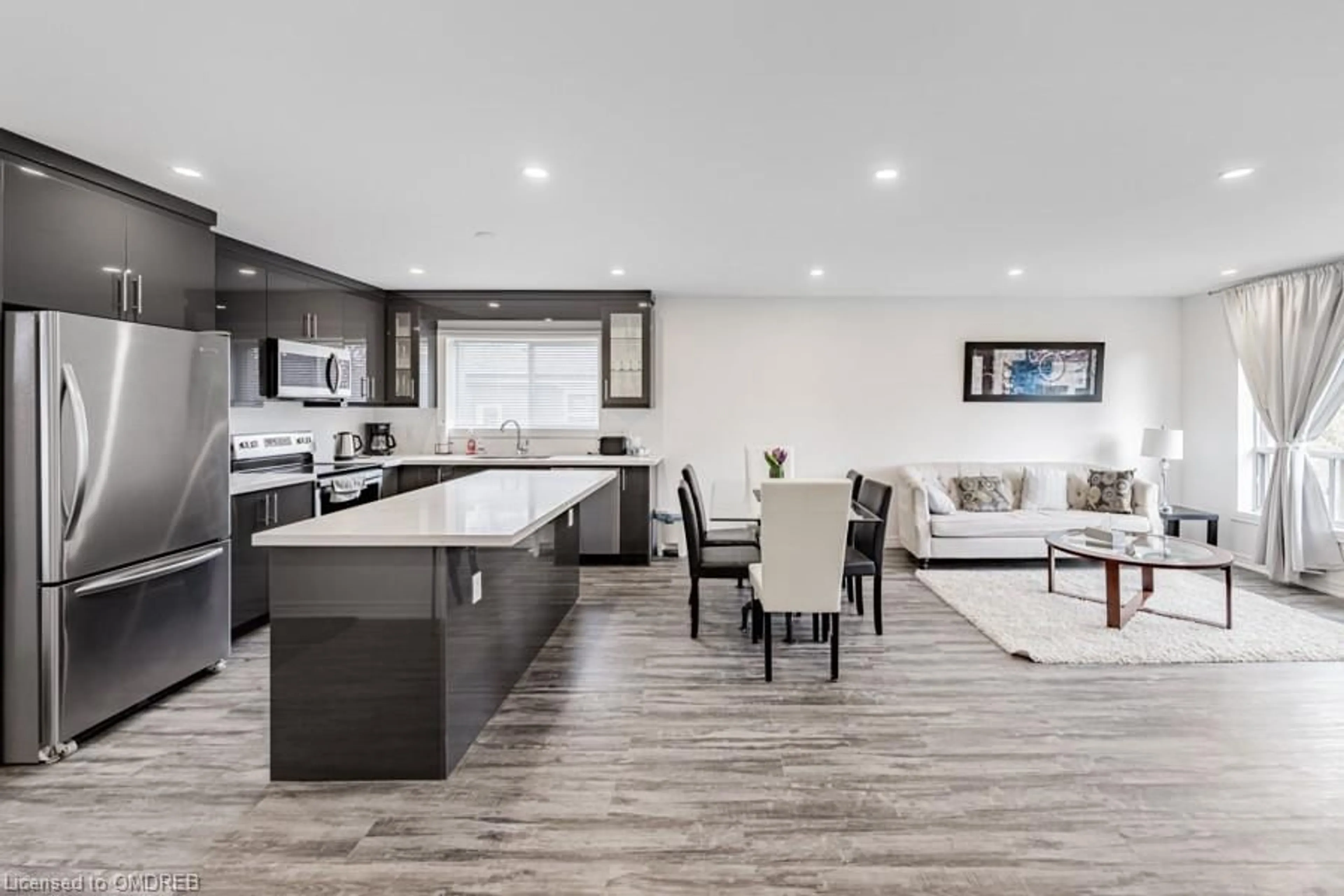 Contemporary kitchen for 191 Deane Ave, Oakville Ontario L6K 1N4